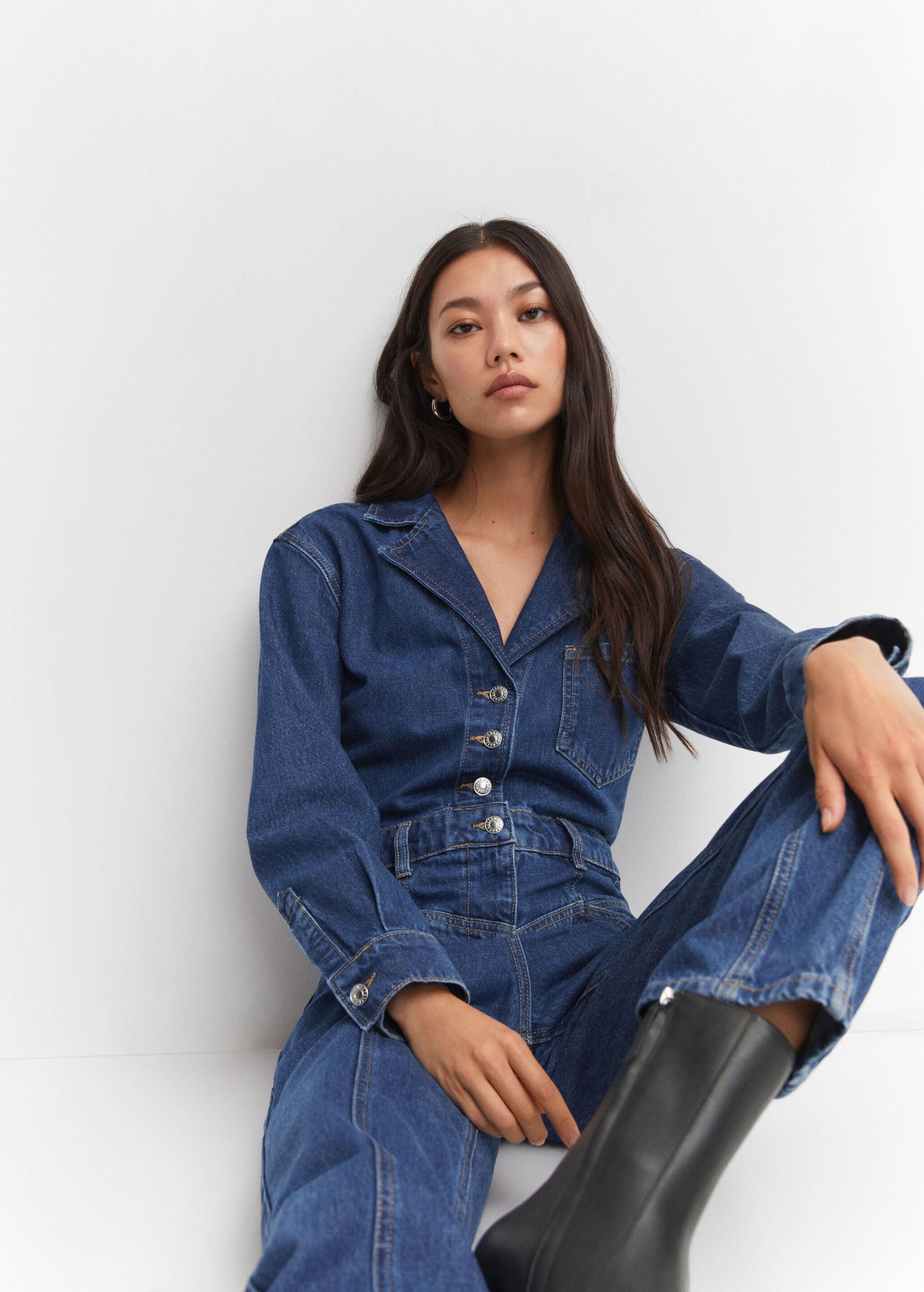 Denim jumpsuit with flaps - Details of the article 2