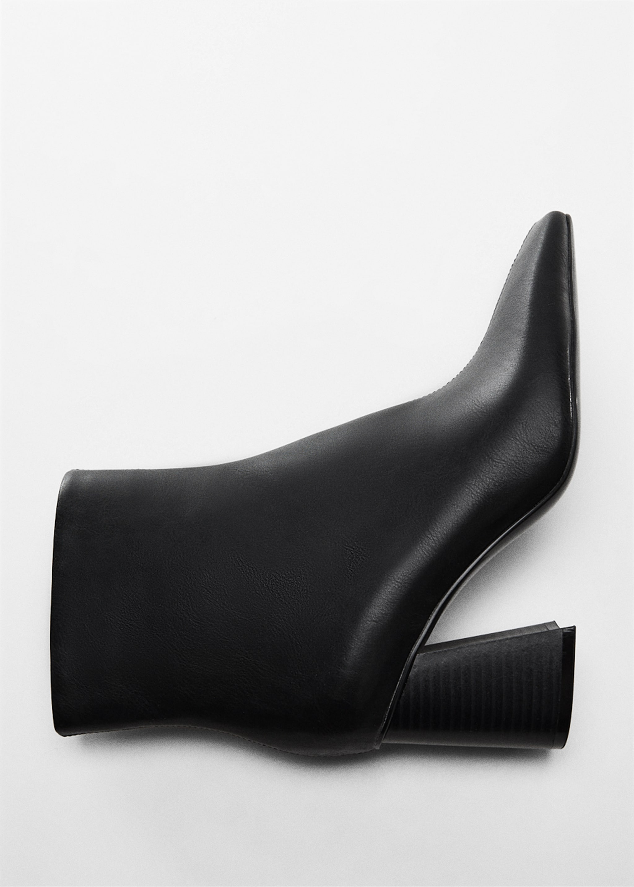 Ankle boots with square toe heel - Details of the article 6