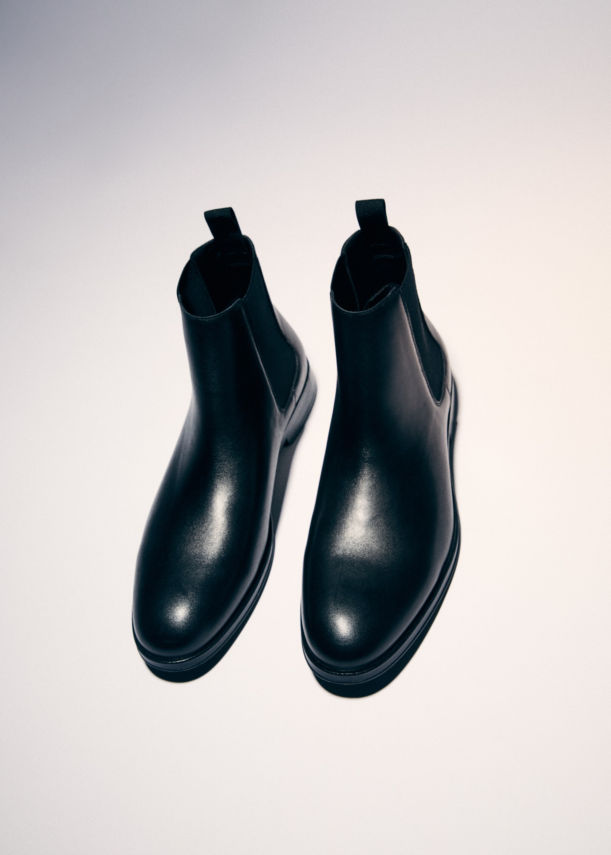 Polished leather chelsea boots - Details of the article 9