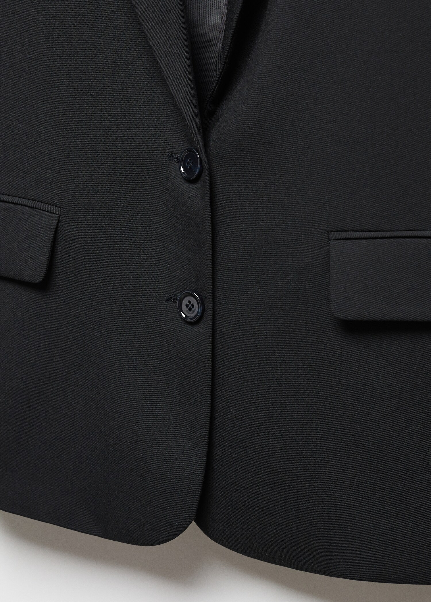 Blazer com estrutura e lapelas - Pormenor do artigo 8