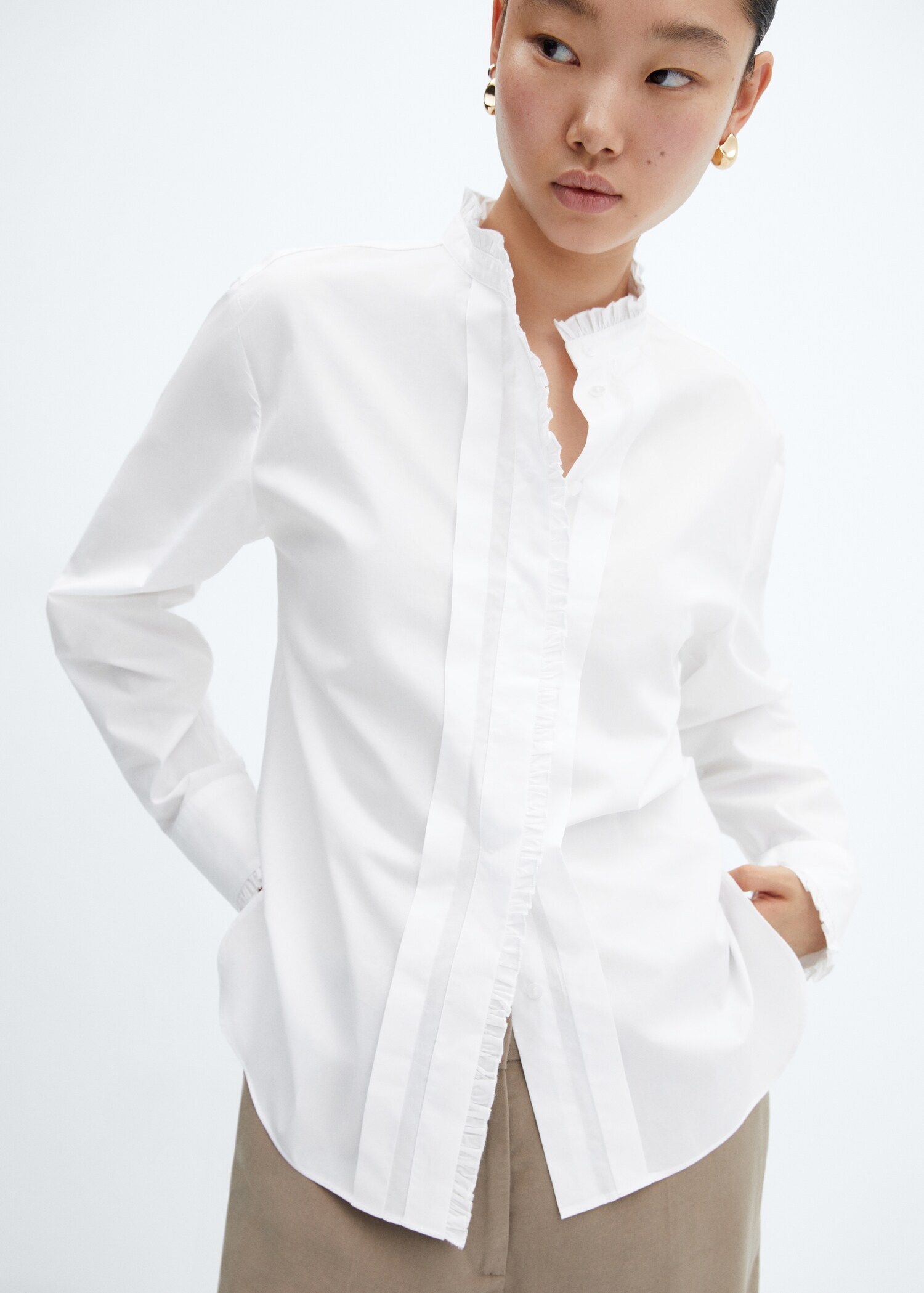 Shirt with frilly trim - Detaliu al articolului 6