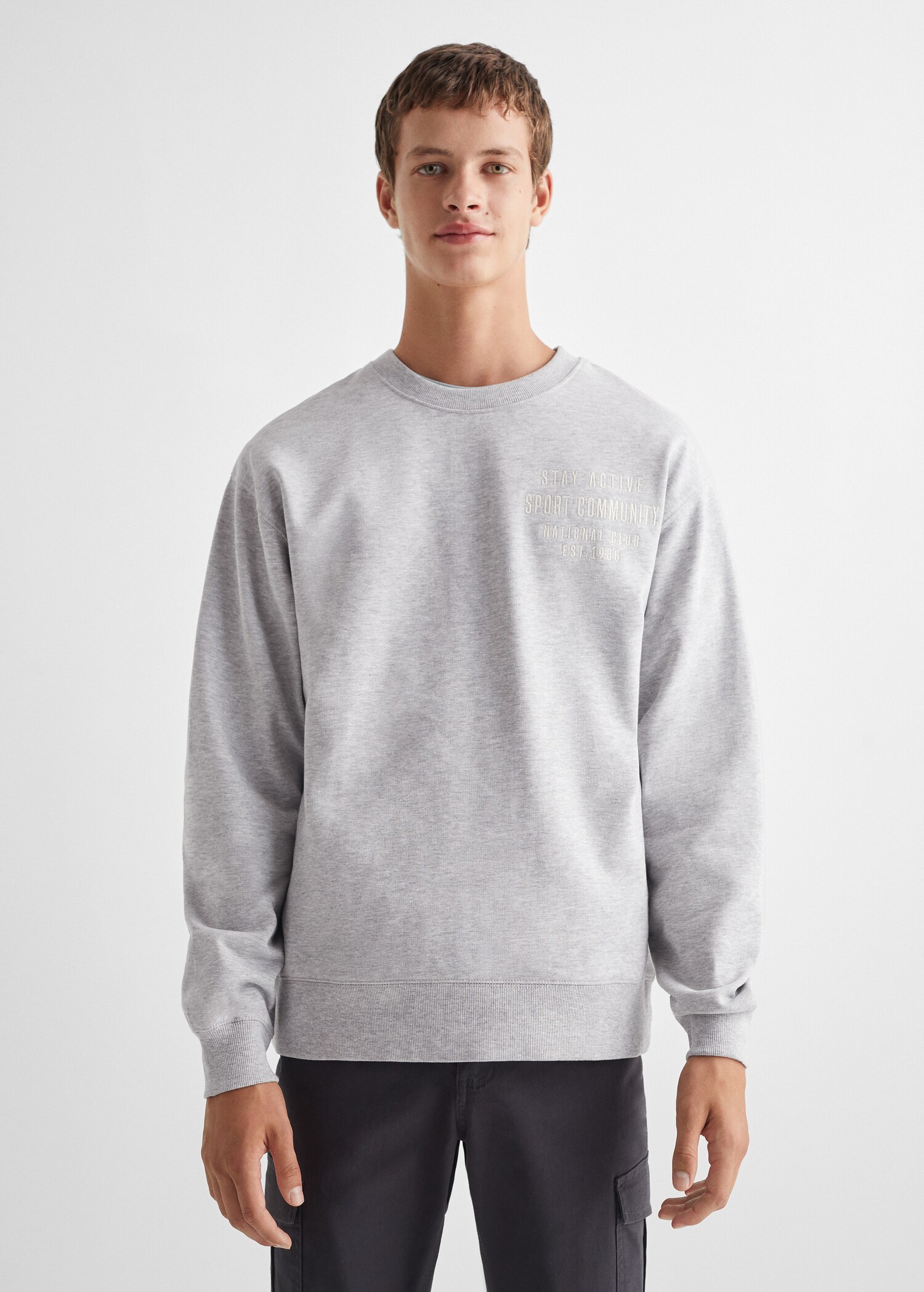 Sudadera mensaje estampado - Plano medio