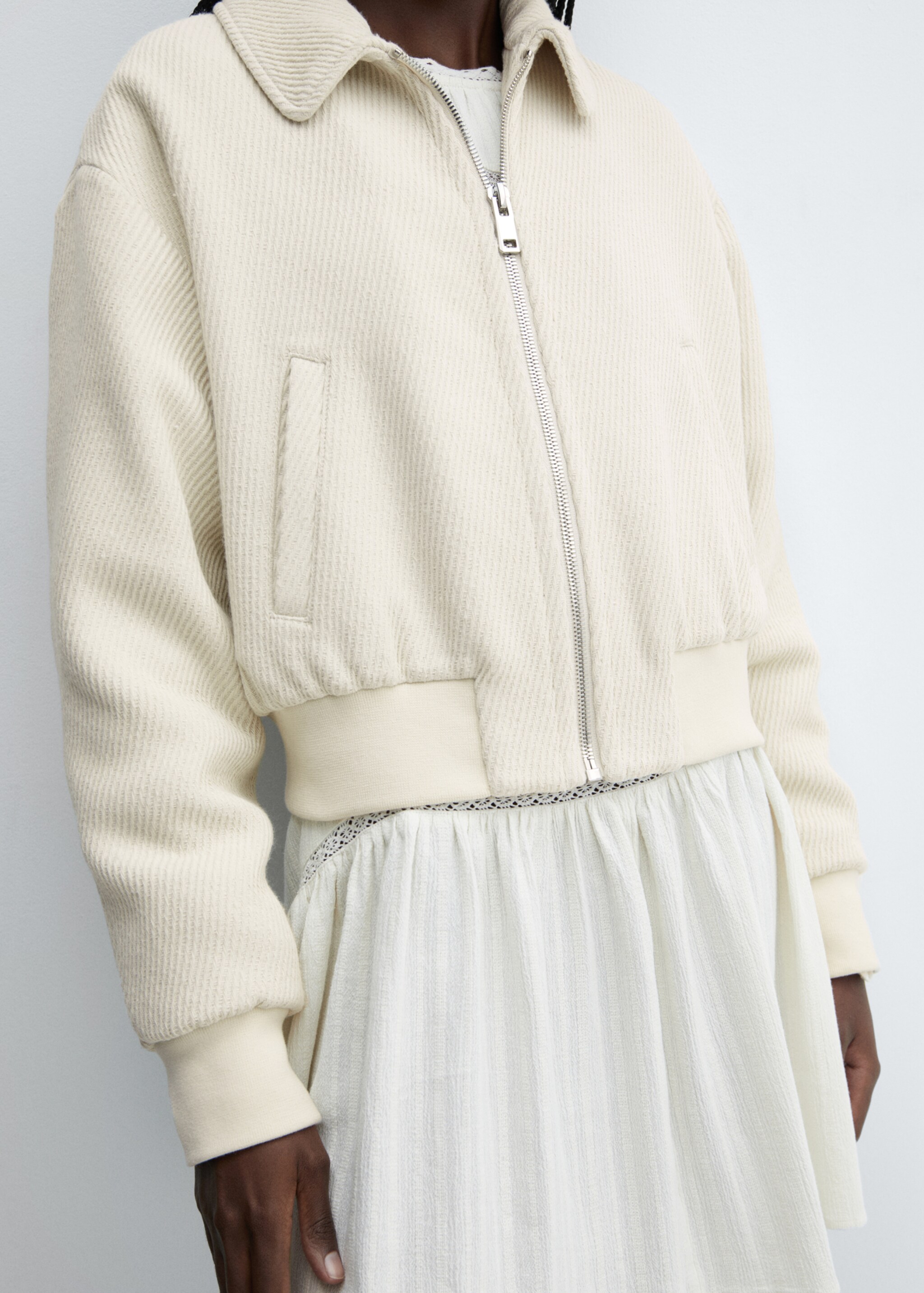 Textured bomber jacket - Details of the article 6, Ecru. Ref: 57095999-00.
