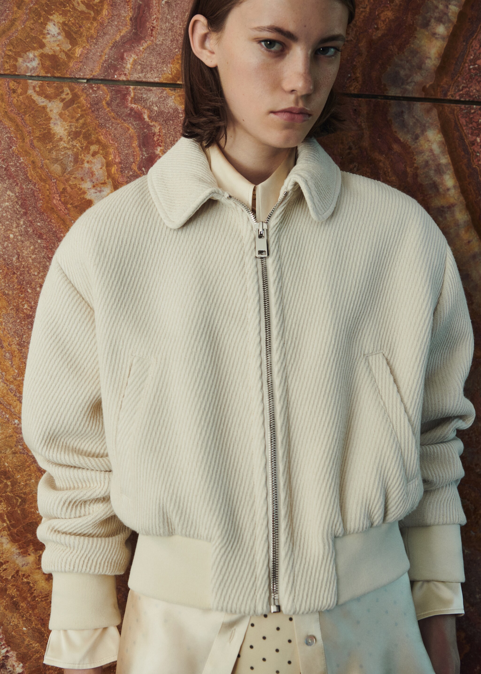 Textured bomber jacket - Details of the article 7, Ecru. Ref: 57095999-00.