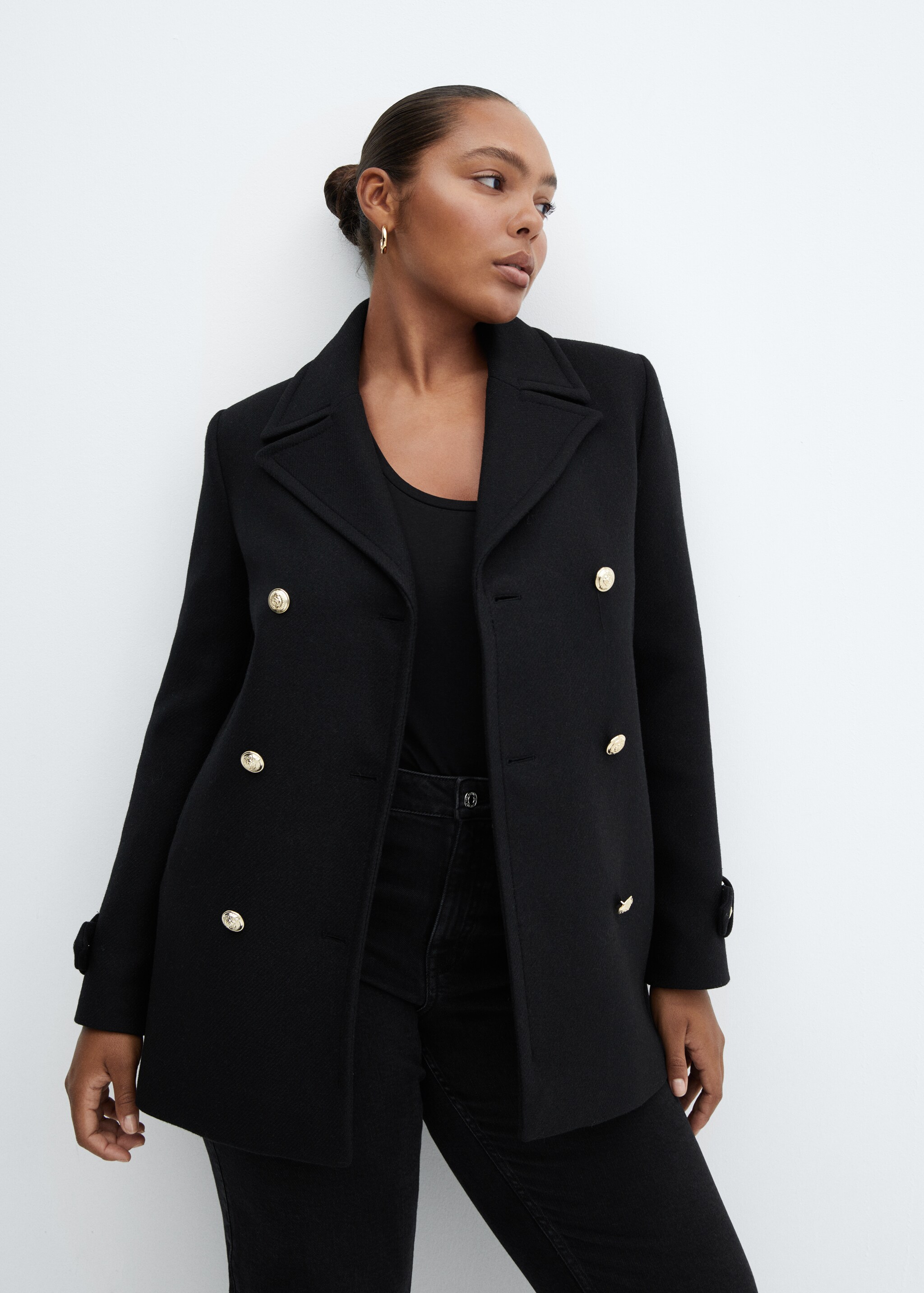 Wool coat with jewel buttons - Details of the article 5