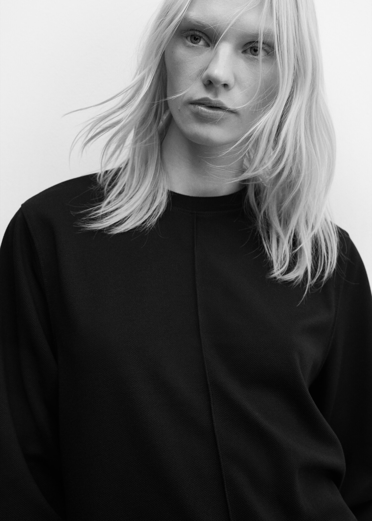 Decorative stitching sweatshirt - Детальніше про товар 2