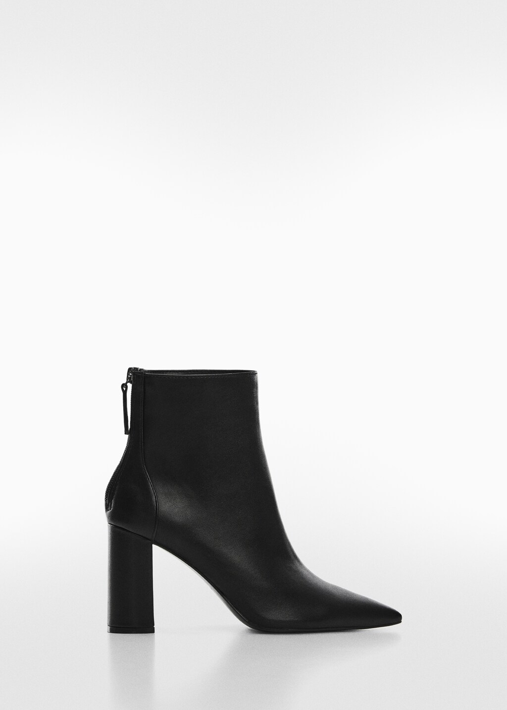 pointed-toe-ankle-boot-swith-zip-closure-woman-mango-greece