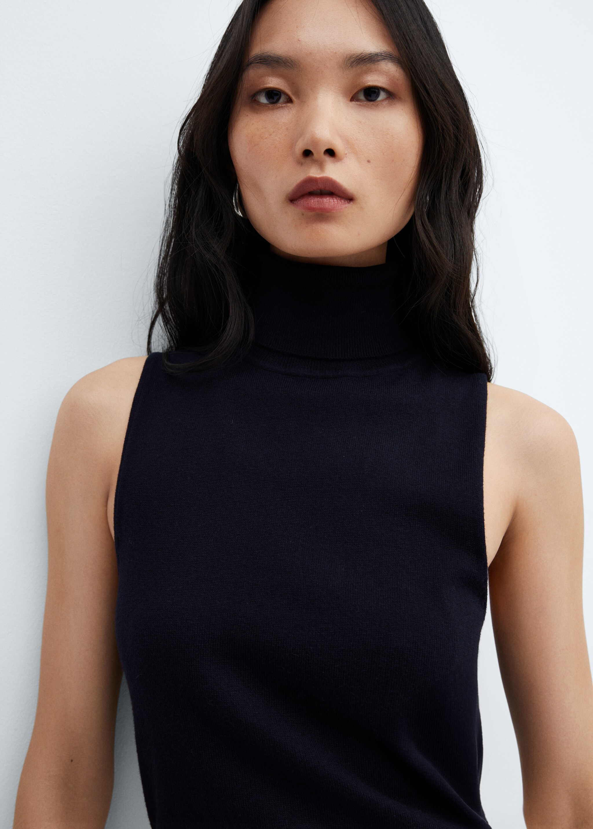 Turtleneck knitted top - Details of the article 1