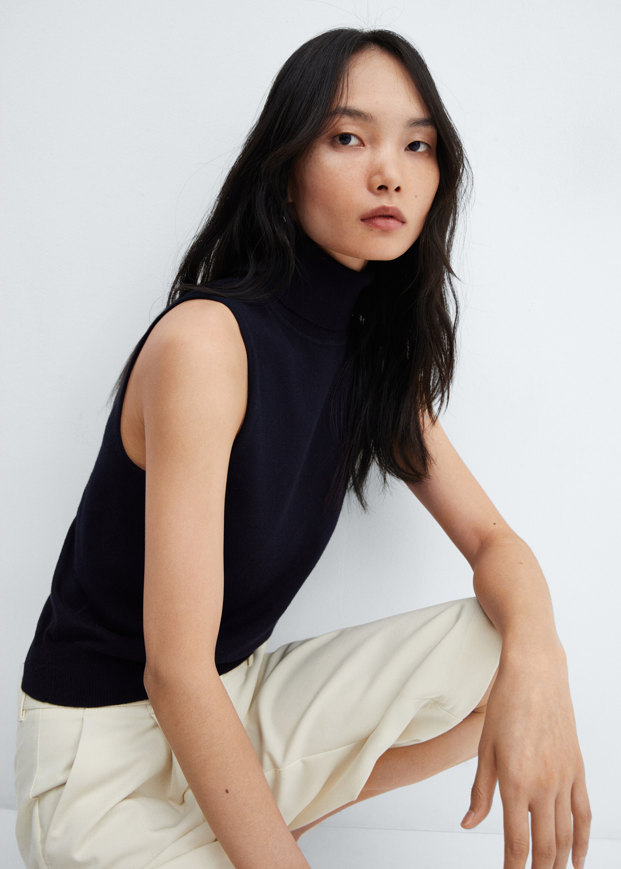 Turtleneck knitted top - Details of the article 2