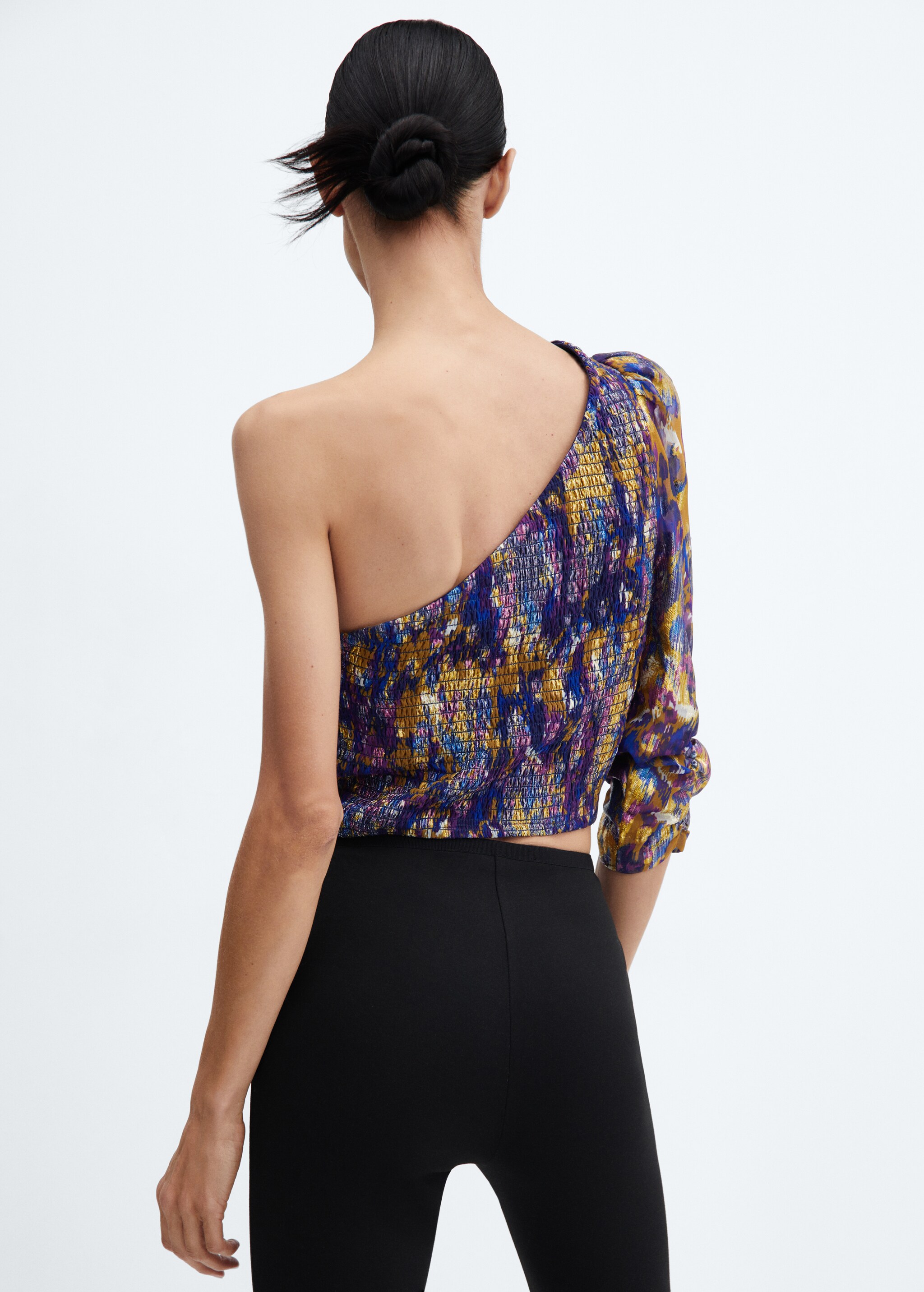 Asymmetrical printed blouse - Reverse of the article