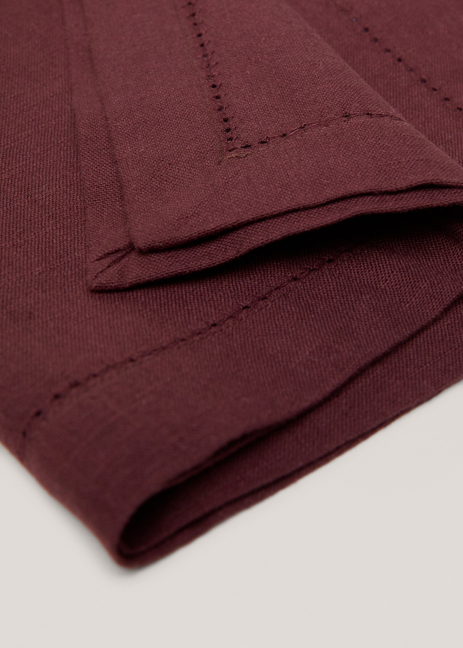 Hemstitch embroidered napkin - Details of the article 2