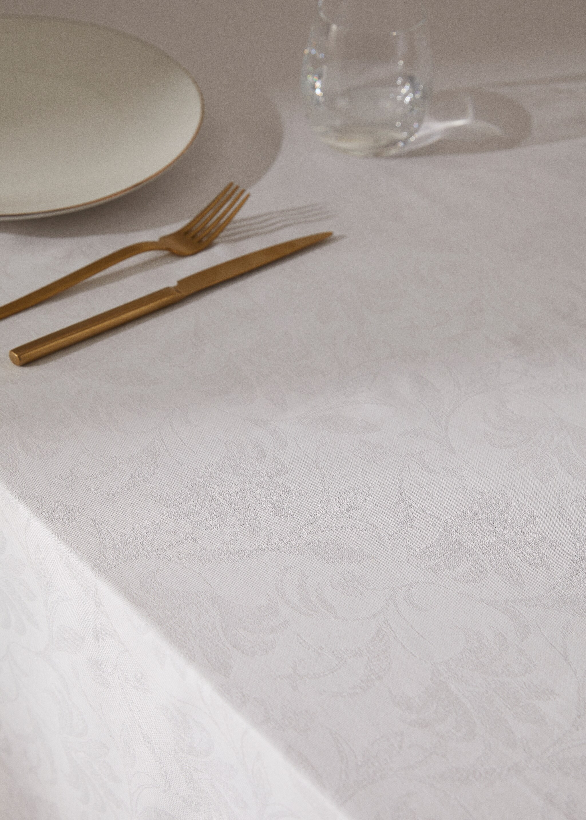 Jacquard flower cotton tablecloth 67x67 in - Details of the article 7