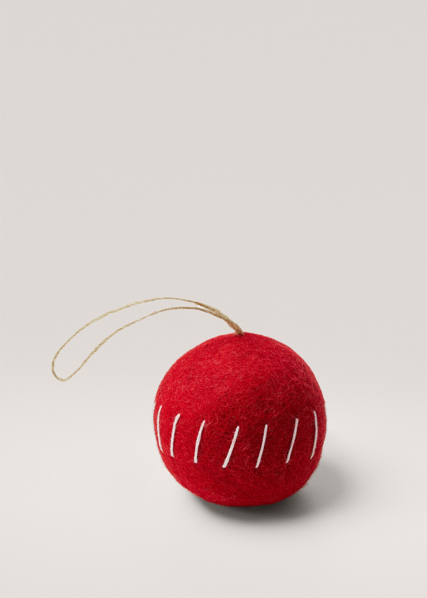 Felt ornament ball - Details of the article 1