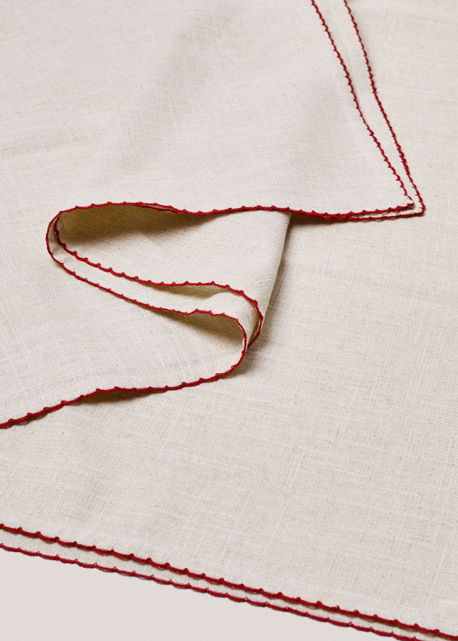 Embroidered trim tablecloth 150x150cm - Details of the article 1