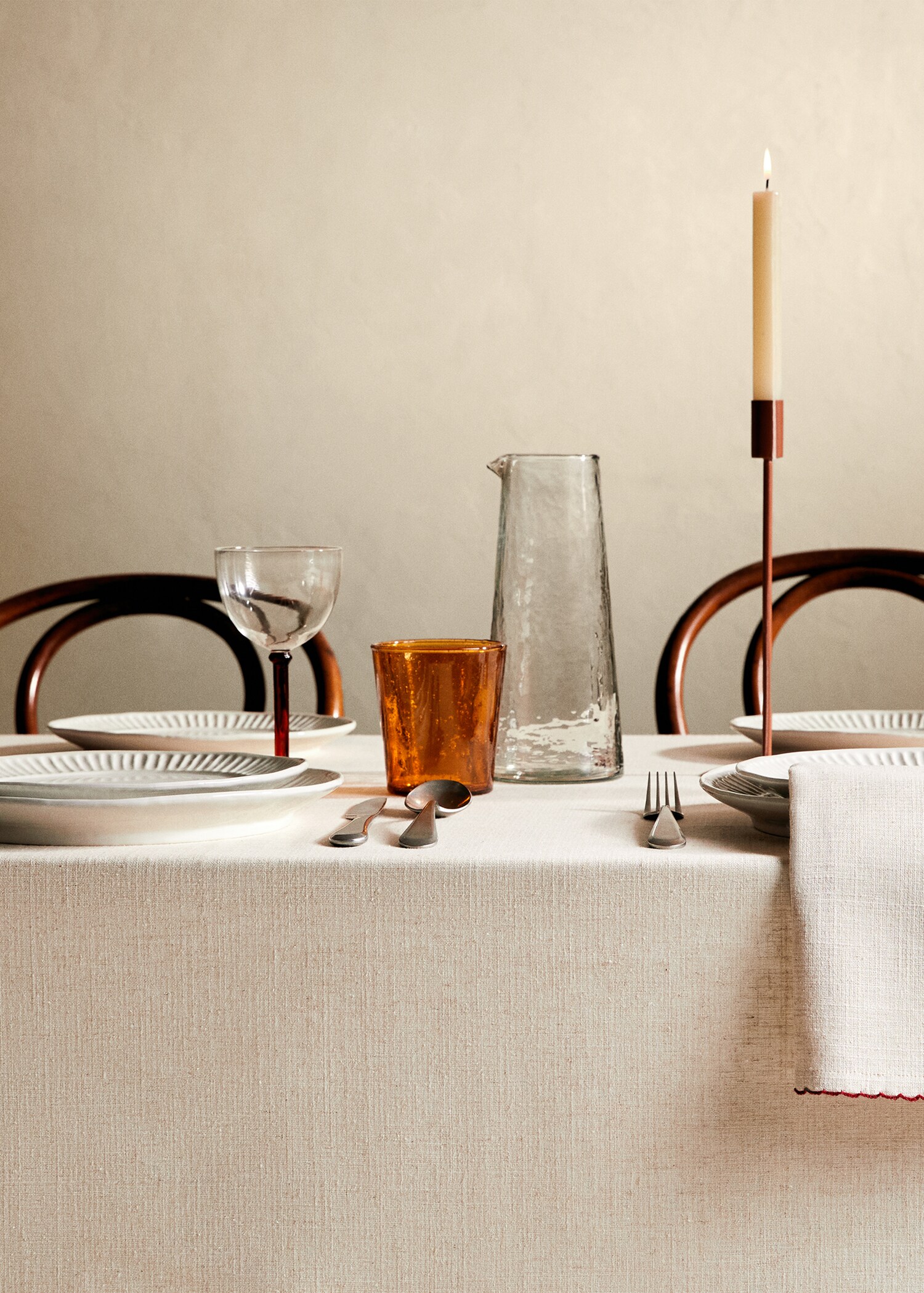 Embroidered trim tablecloth 150x150cm - Details of the article 5