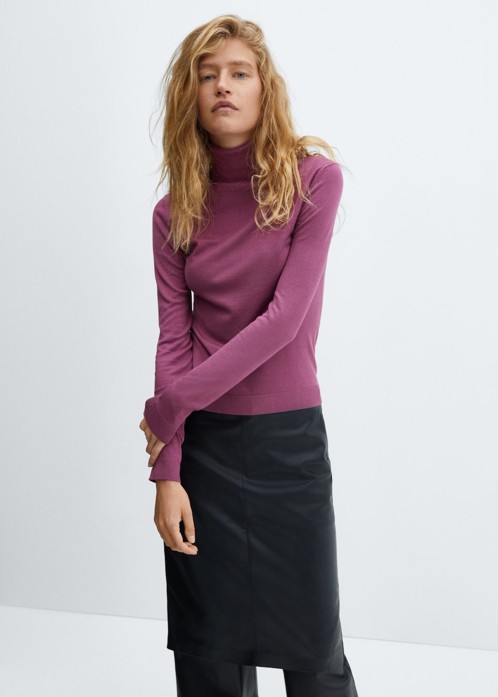 Fine knit shop turtleneck sweater