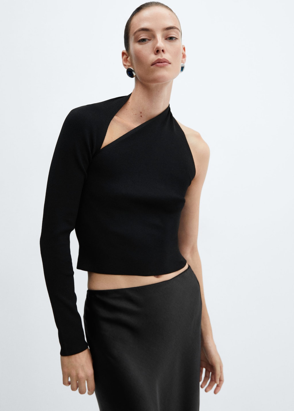Asymmetrical shoulder top sale