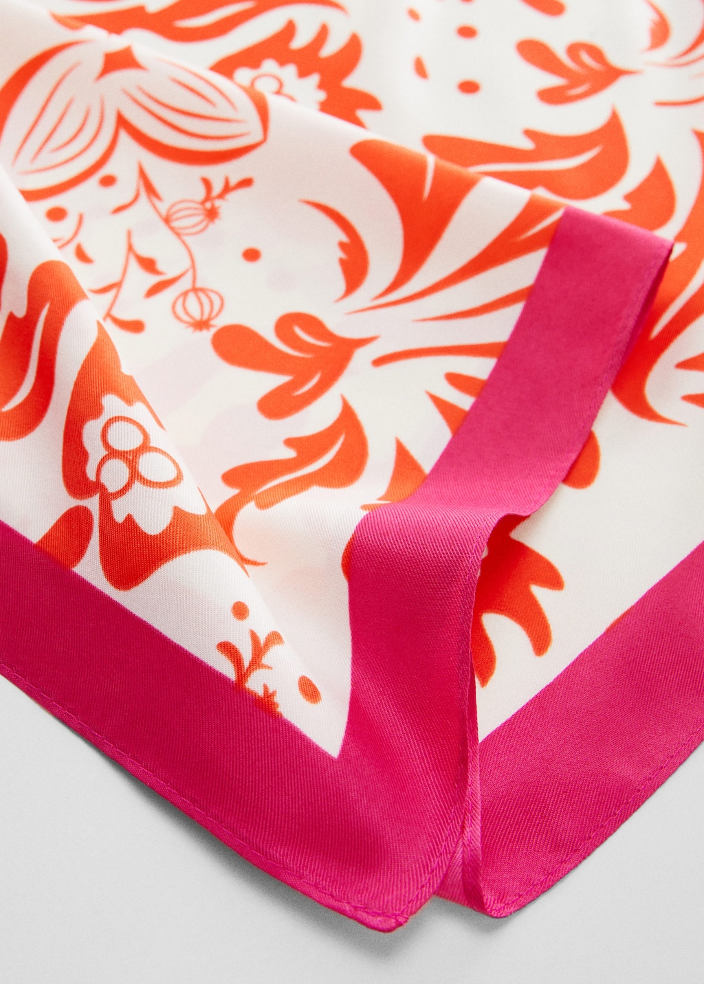 Printed satin scarf MANGO