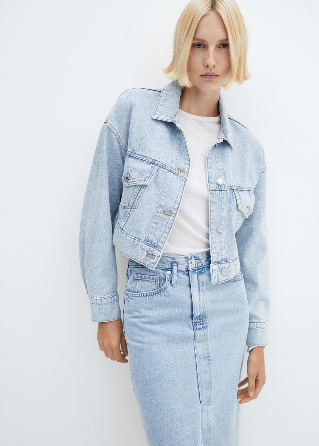 Cropped denim jacket MANGO
