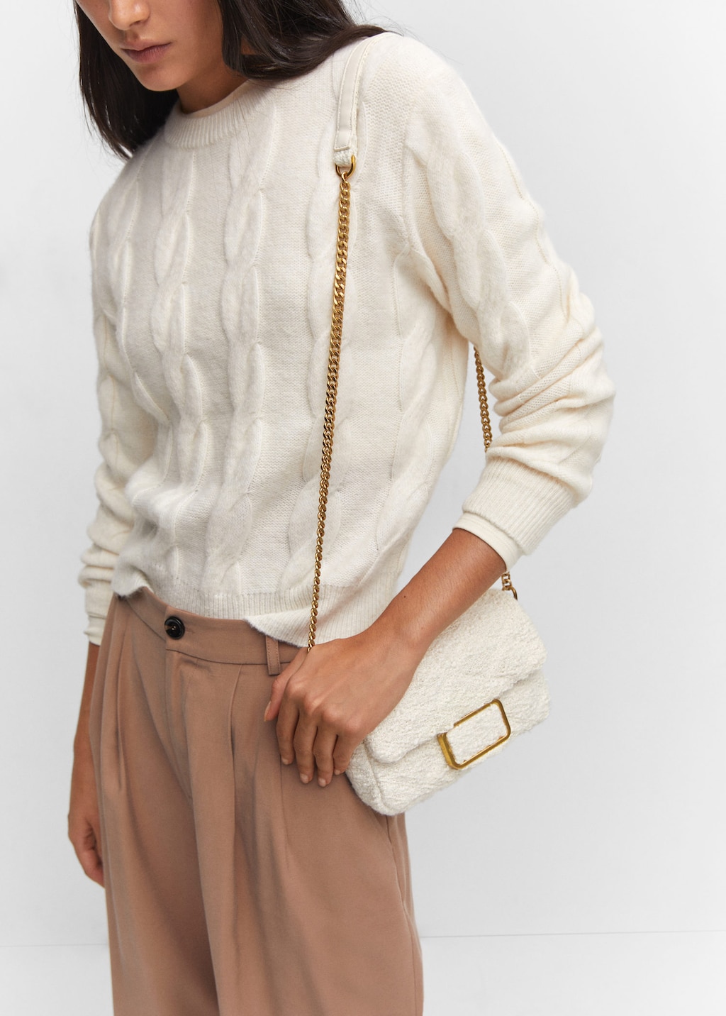 Small textured chain bag MANGO