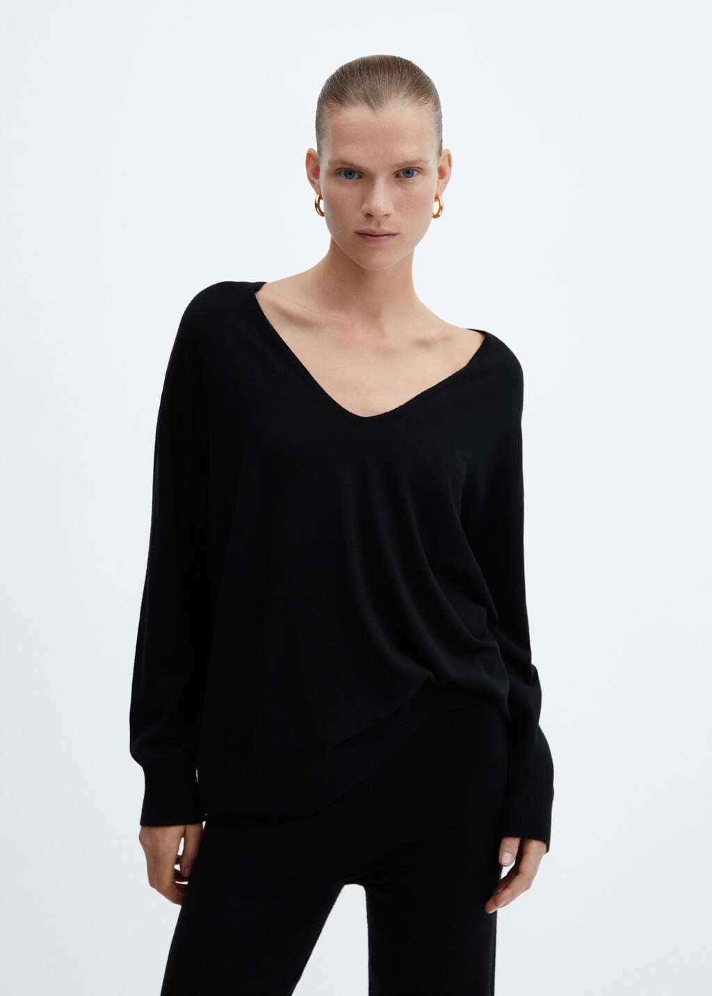 Fine knit V neck sweater MANGO
