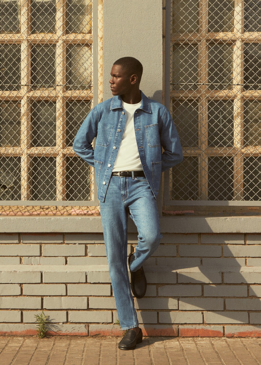 Straight jeans on sale outfit men