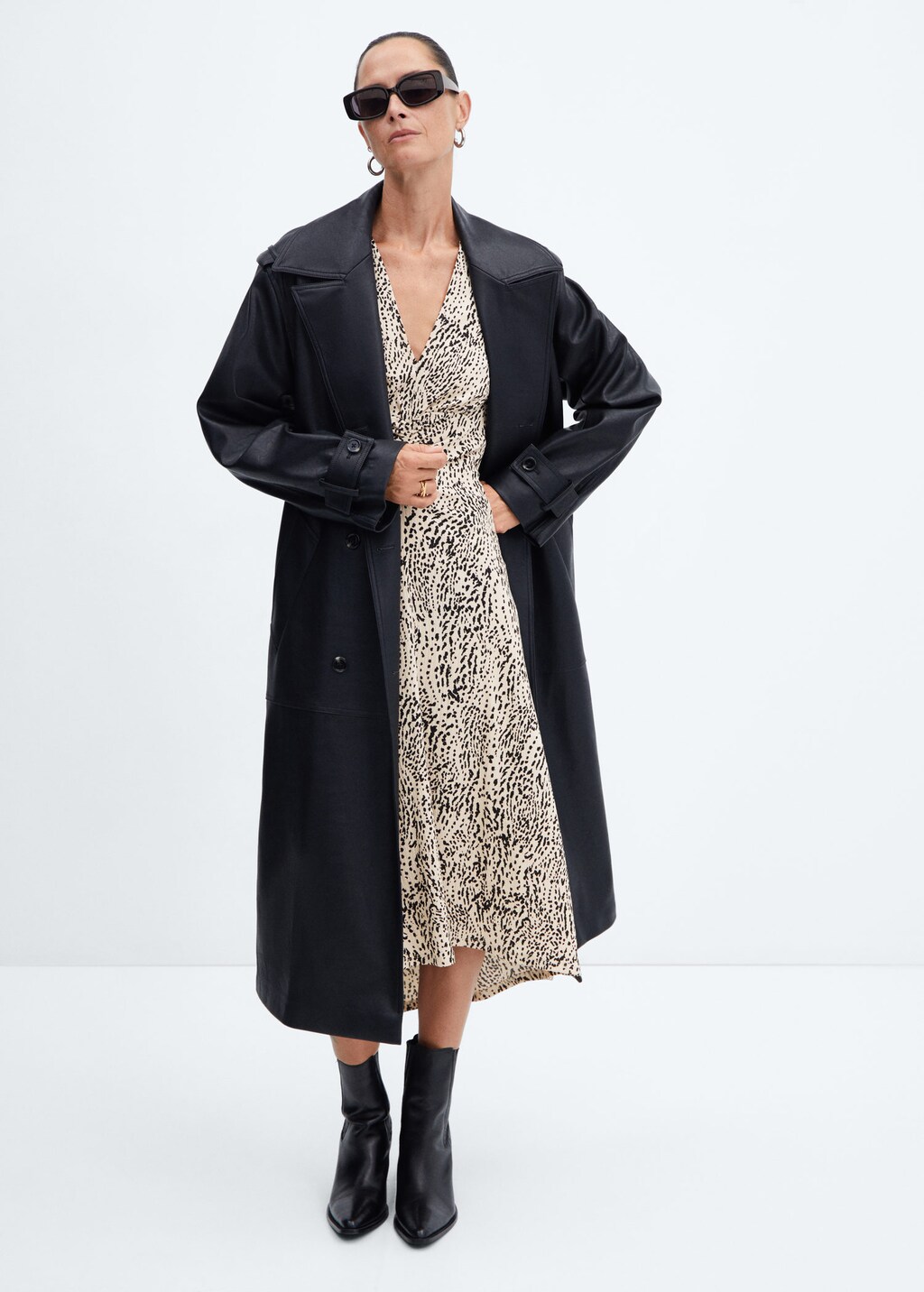 Mango v cheap neckline dress