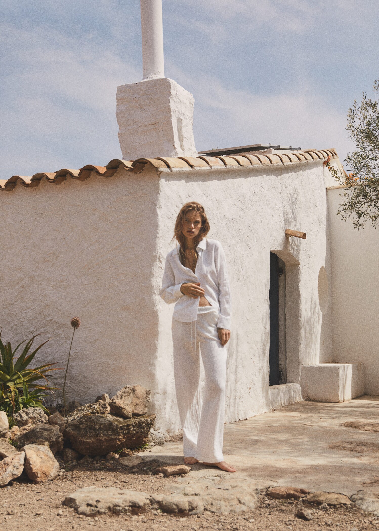 Let Me Be Your Personal Shopper: 8 Spring Trends From Zara, H&M, and  Nordstrom | White cargo pants, White tops outfit, Wide leg trousers
