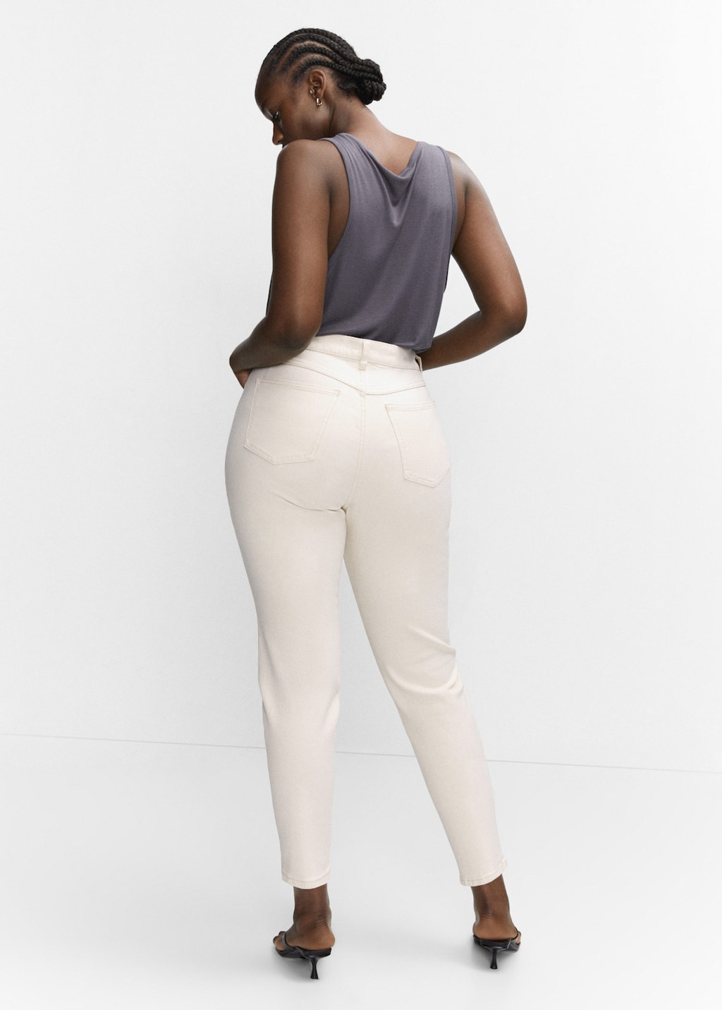 White shirt with high waisted jeans 2025