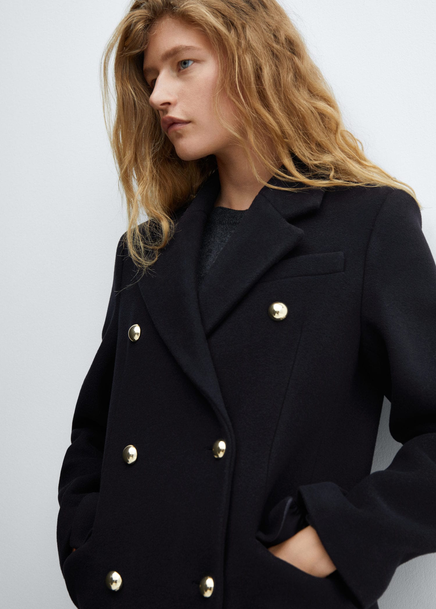 Wool double-breasted coat with buttons | MANGO