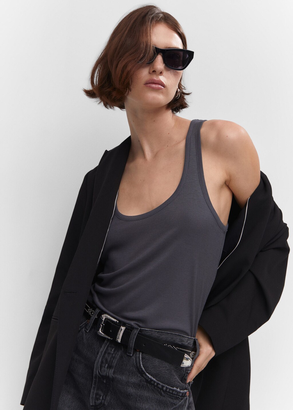Belt shop strap top
