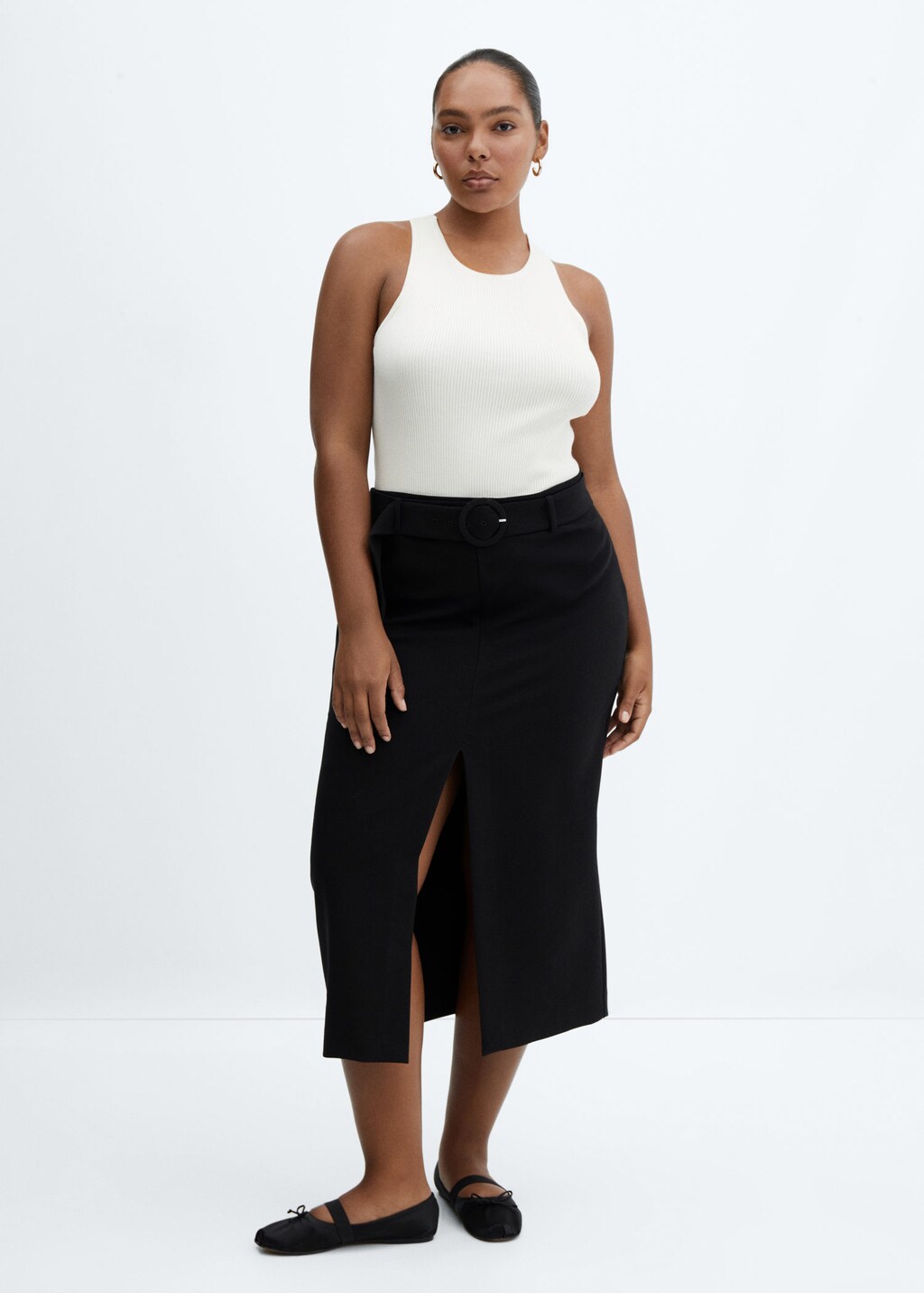 Skirt with slit and belt