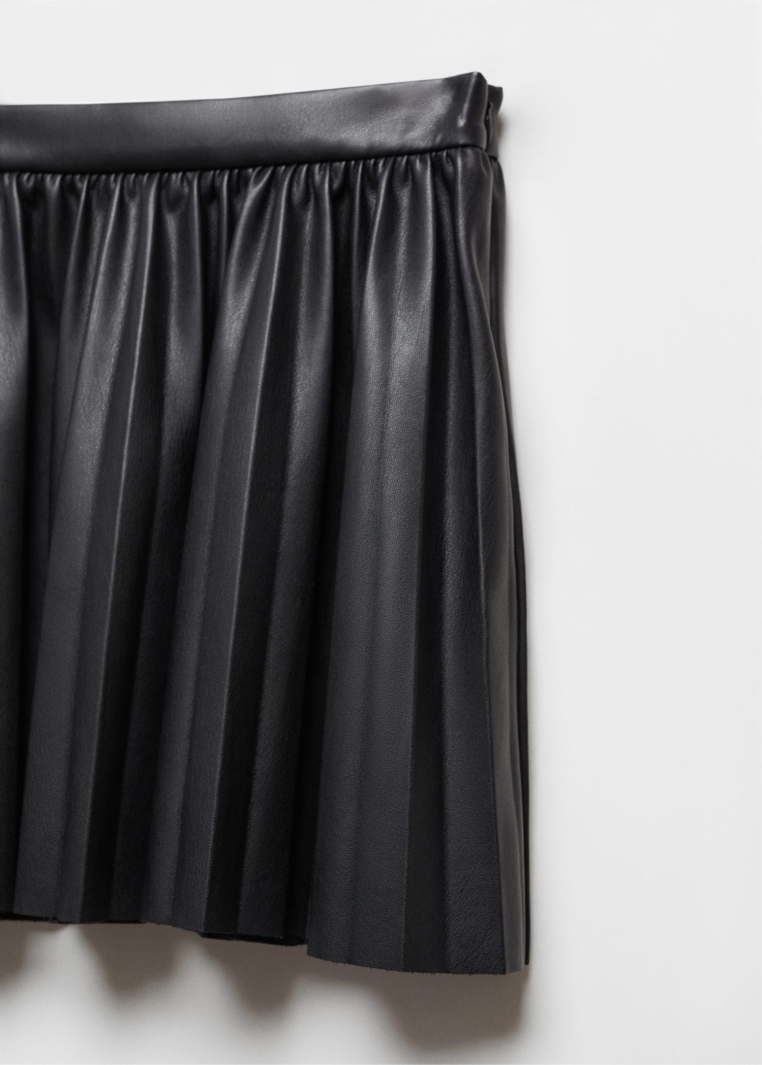 Faux-leather pleated skirt | MANGO