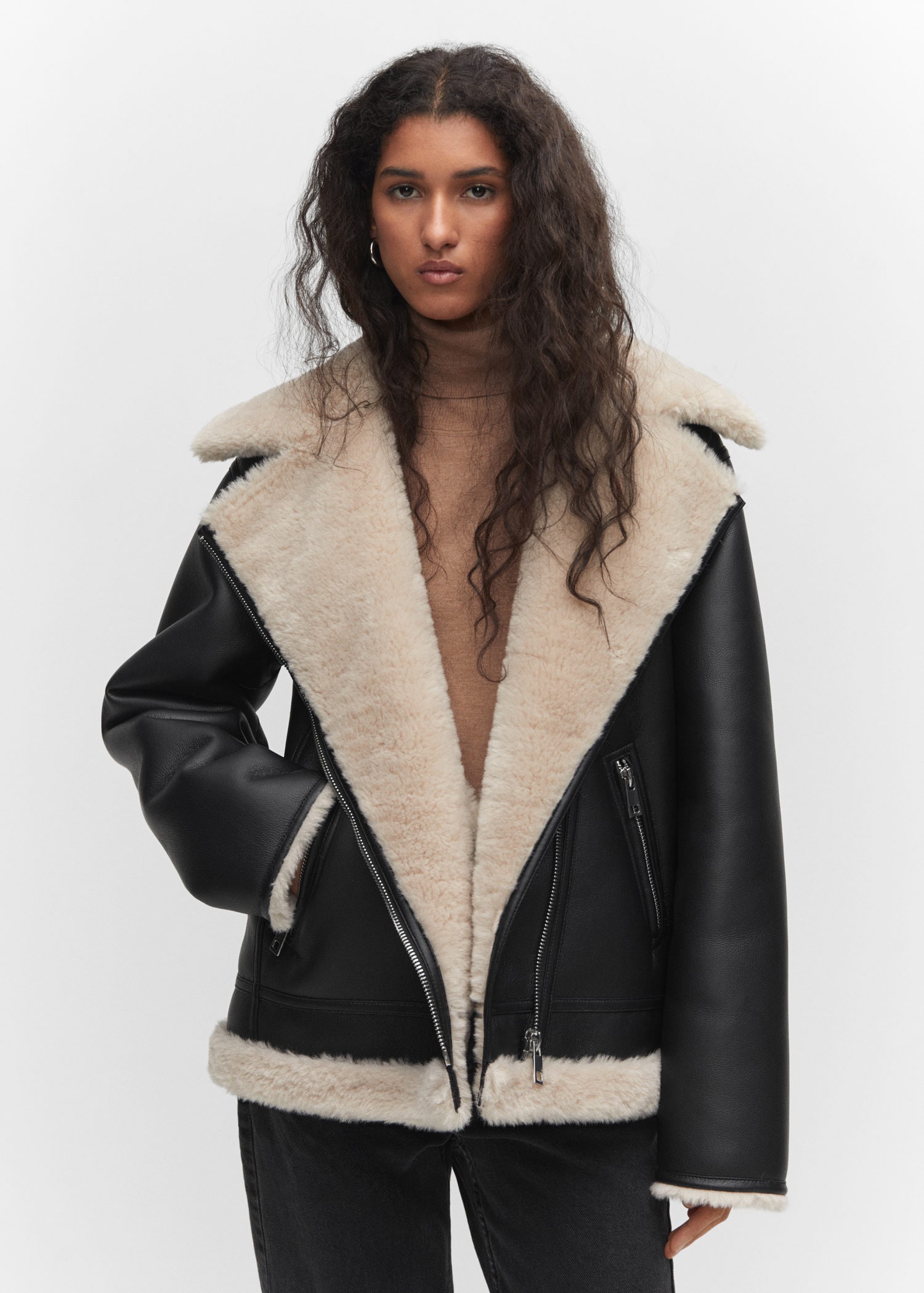 Faux shearling-lined jacket | MANGO