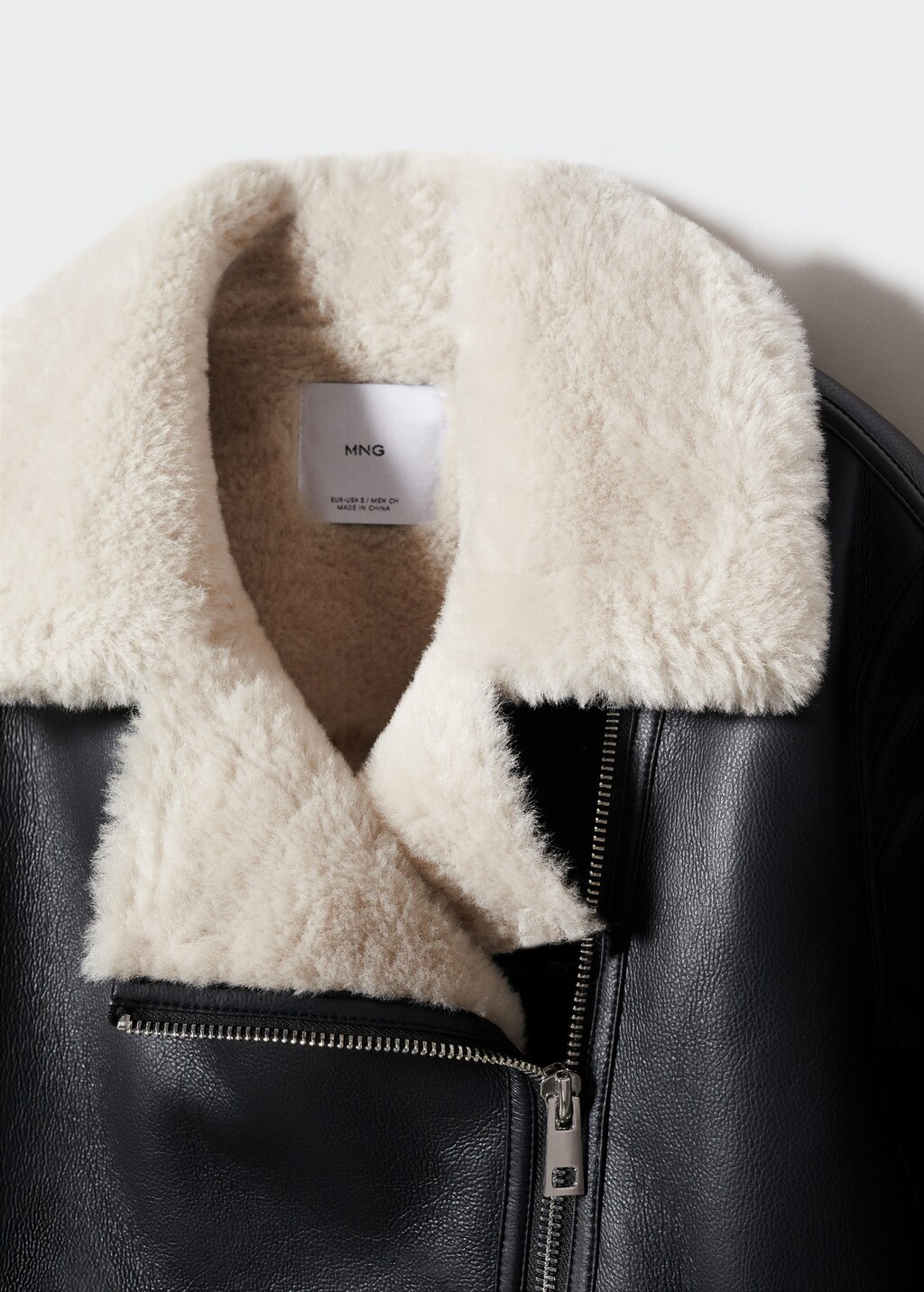 Faux shearling-lined jacket | MANGO