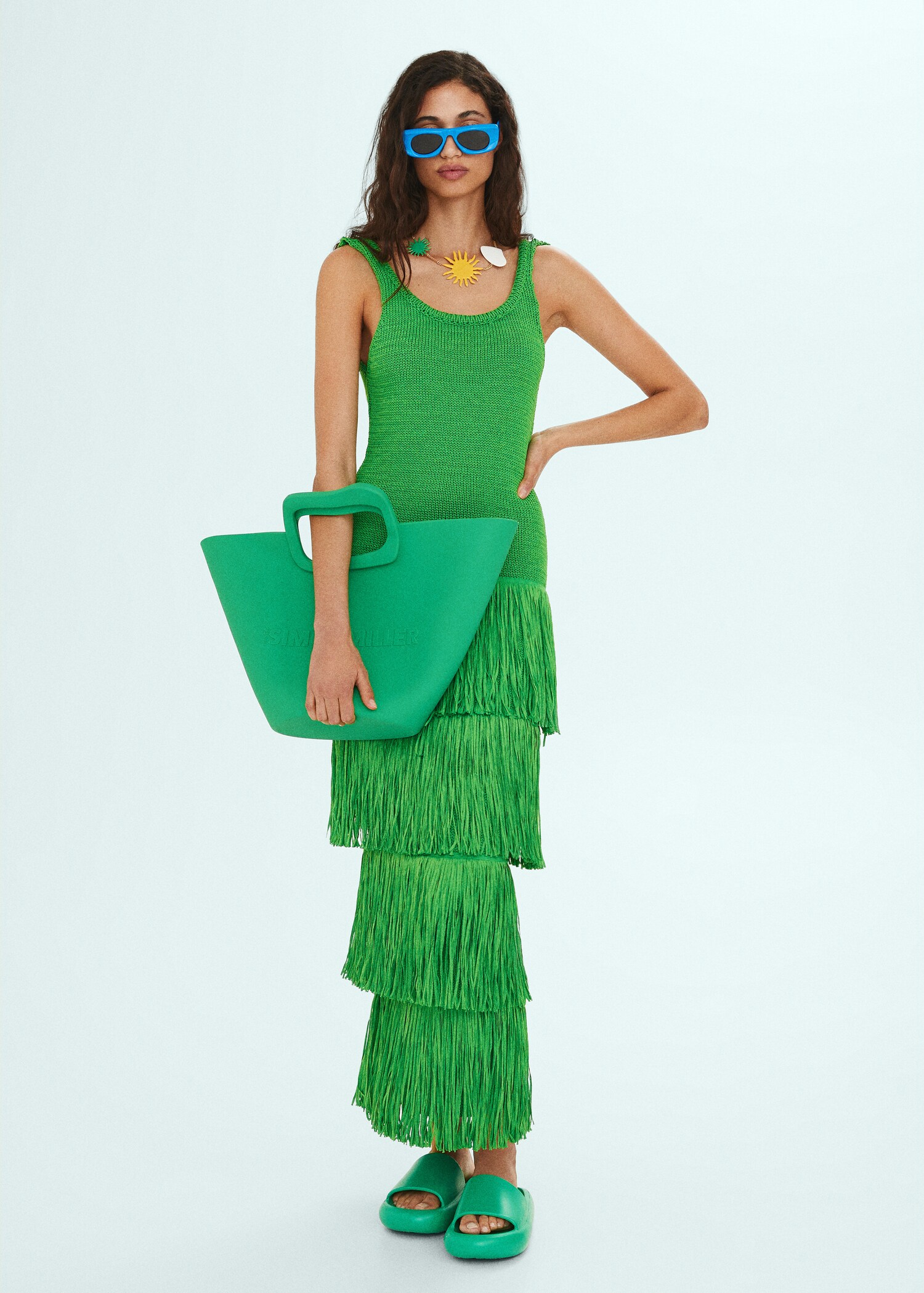 Knitted dress with fringe design - General plane