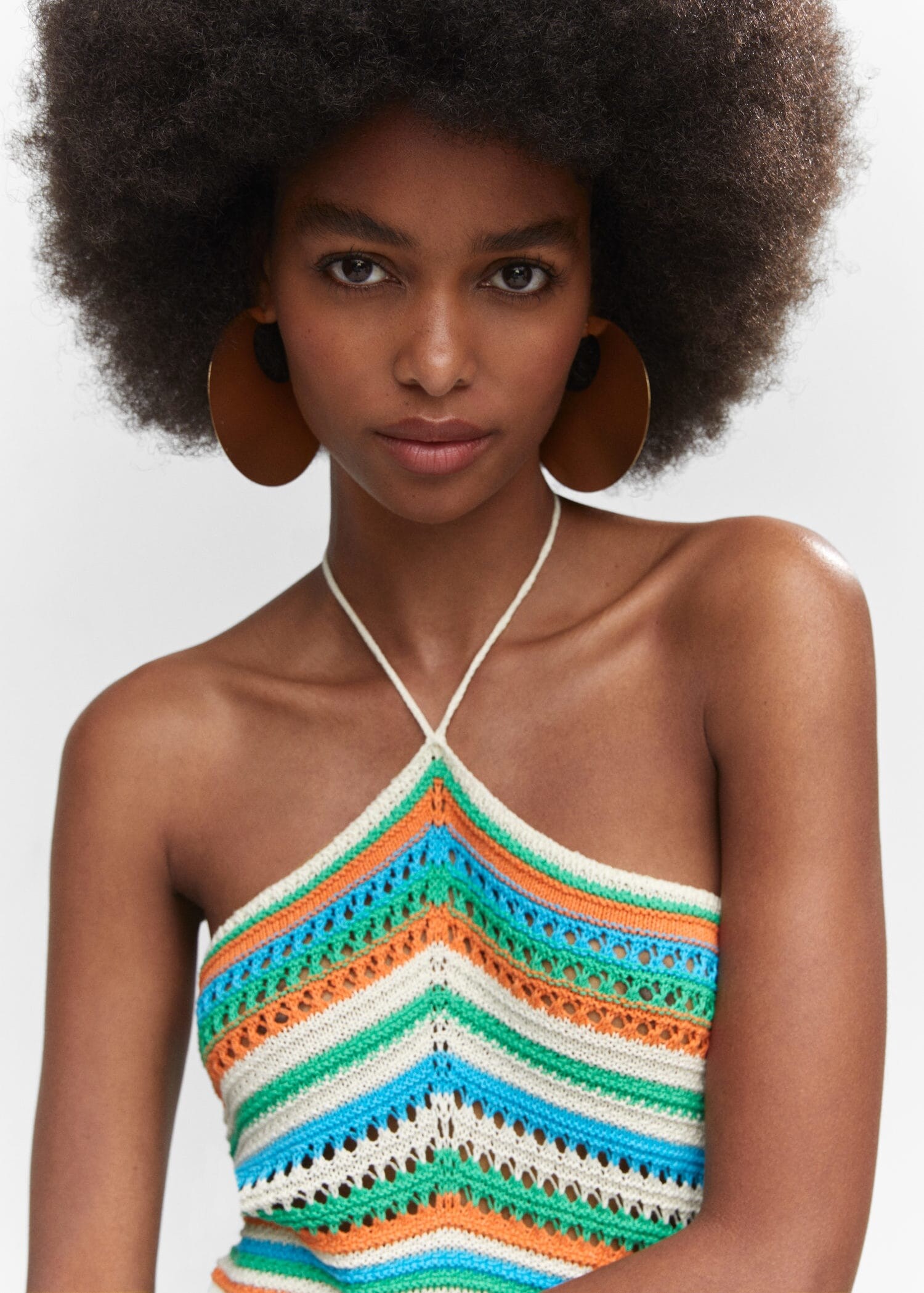 Circle design maxi earrings - General plane