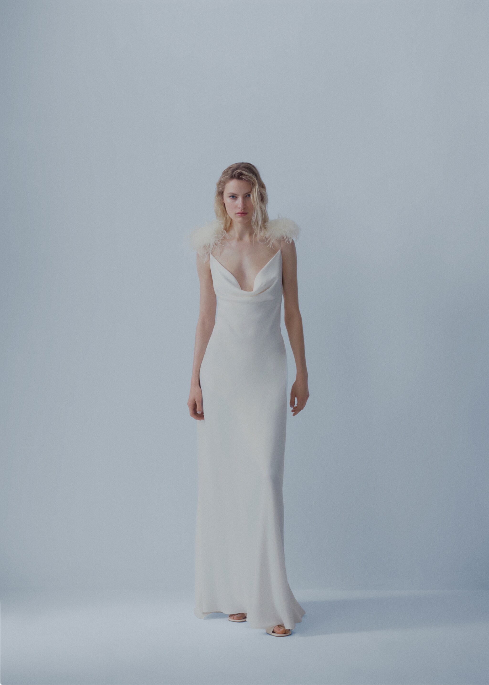 Slip dress with feather detail - General plane, White. Ref: 57001110-00.