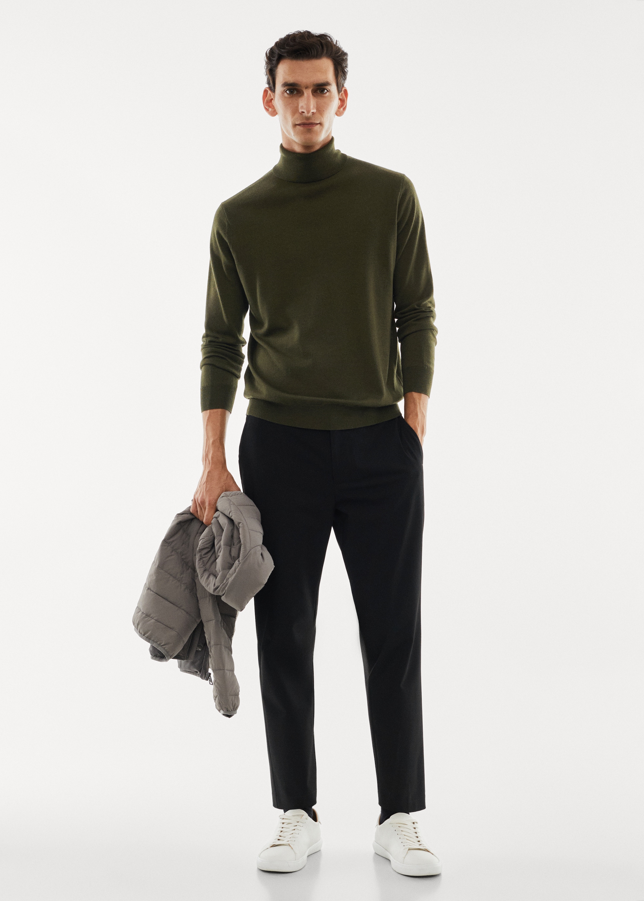 100% merino wool turtleneck sweater - General plane