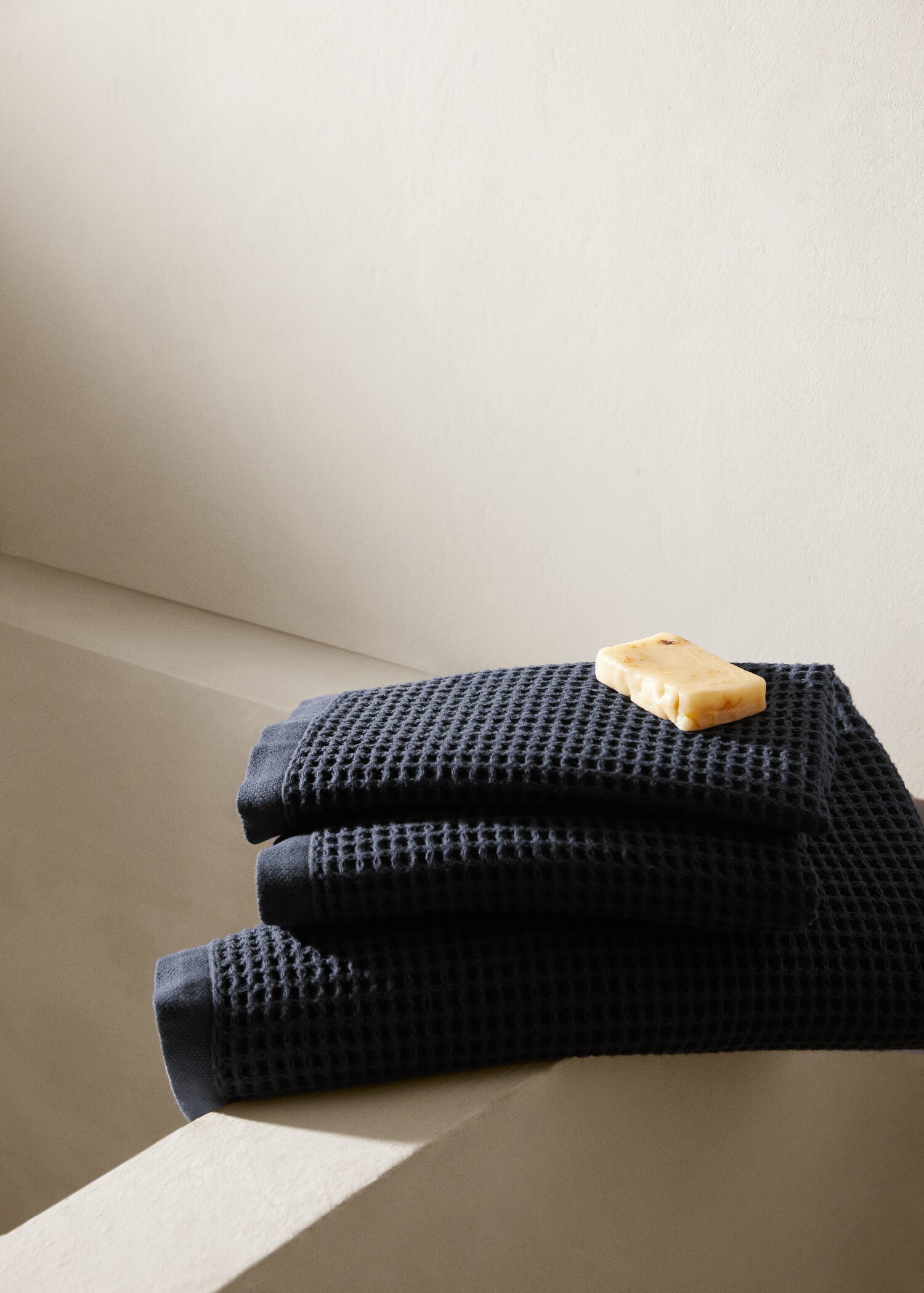 Serviette toilette 100 % coton gaufré - Plan général