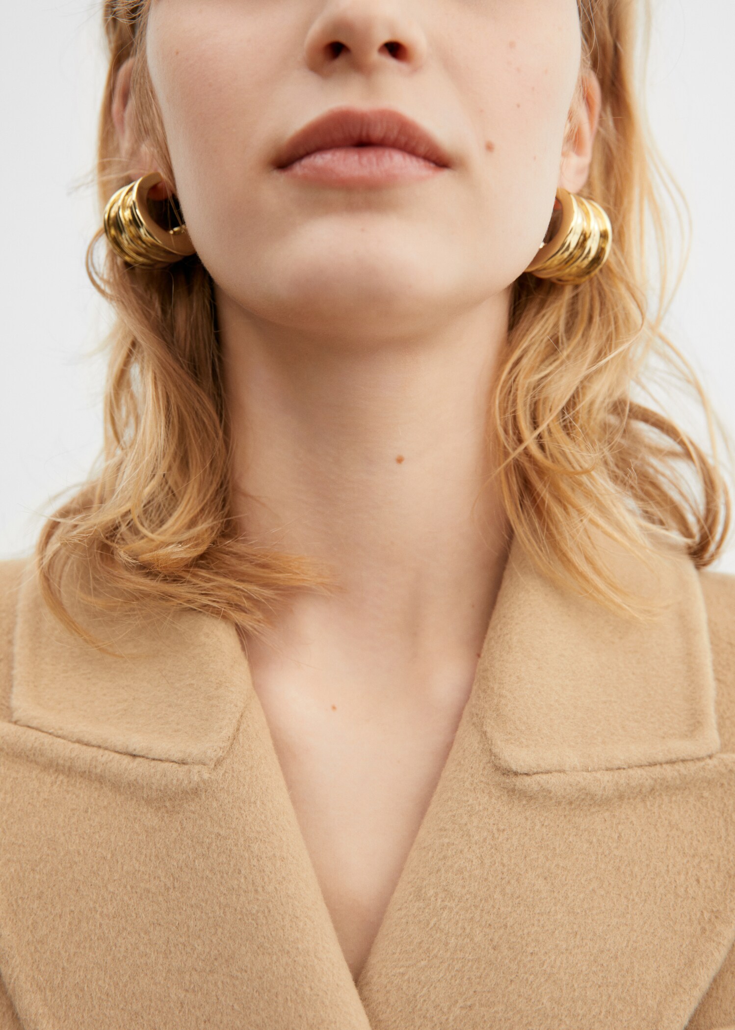 Three hoop earrings - General plane