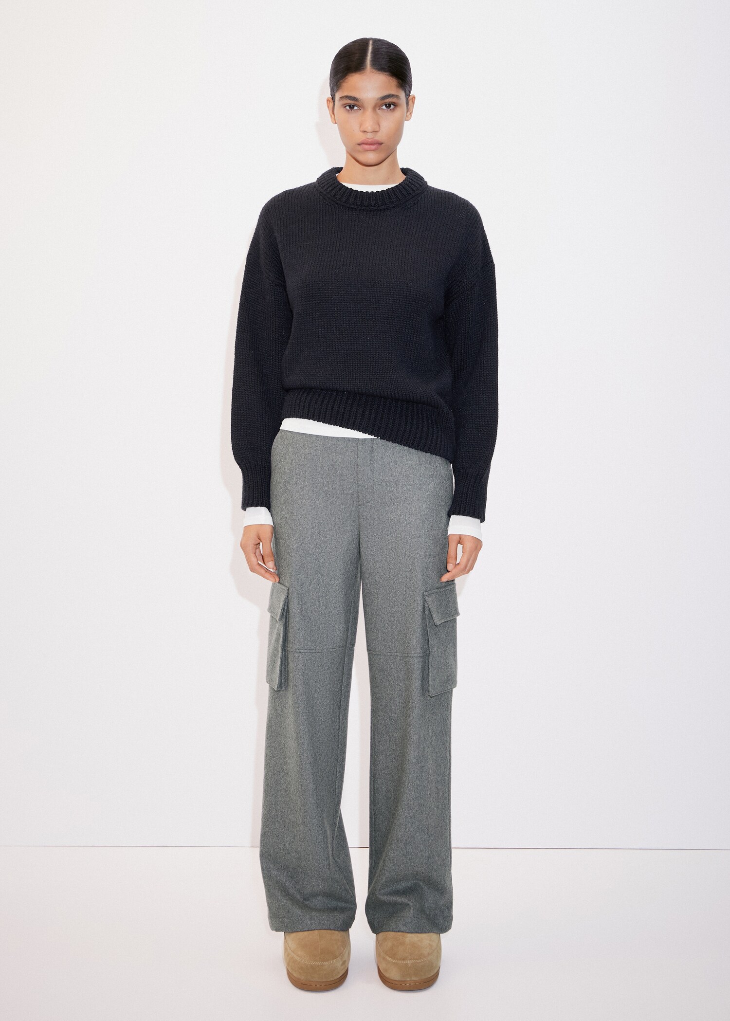 Puffed-sleeved wool sweater - General plane