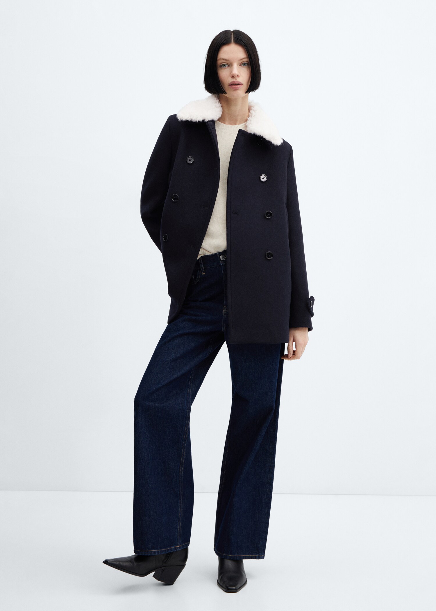 Double-breasted coat with fur-effect collar - General plane