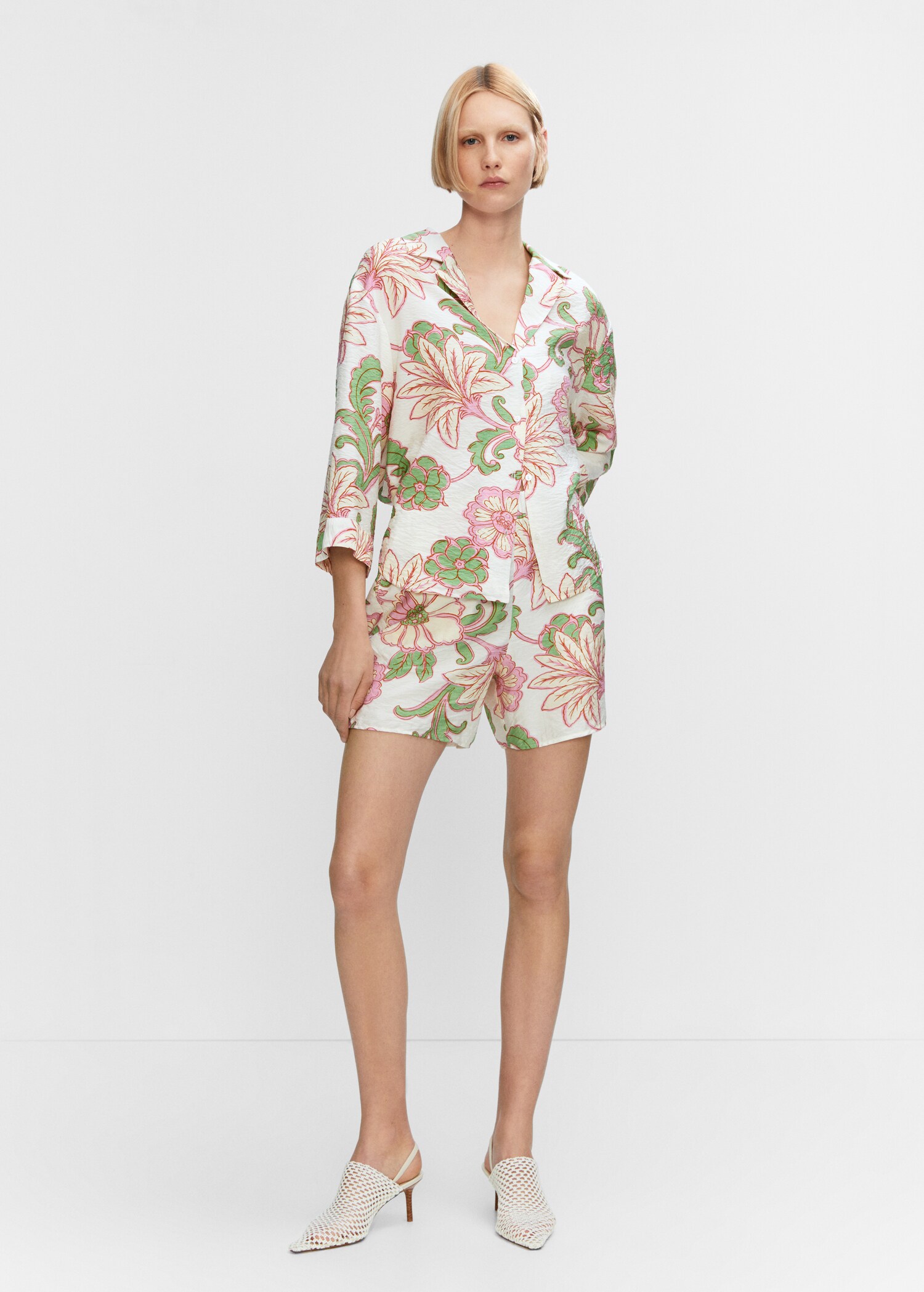 Short à fleurs - Plan général