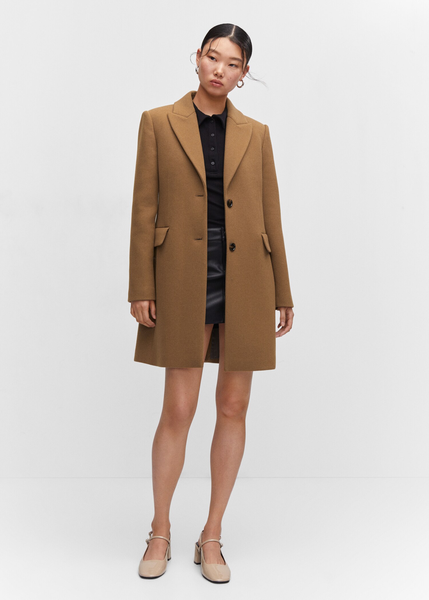 Lapelled straight-cut coat - General plane