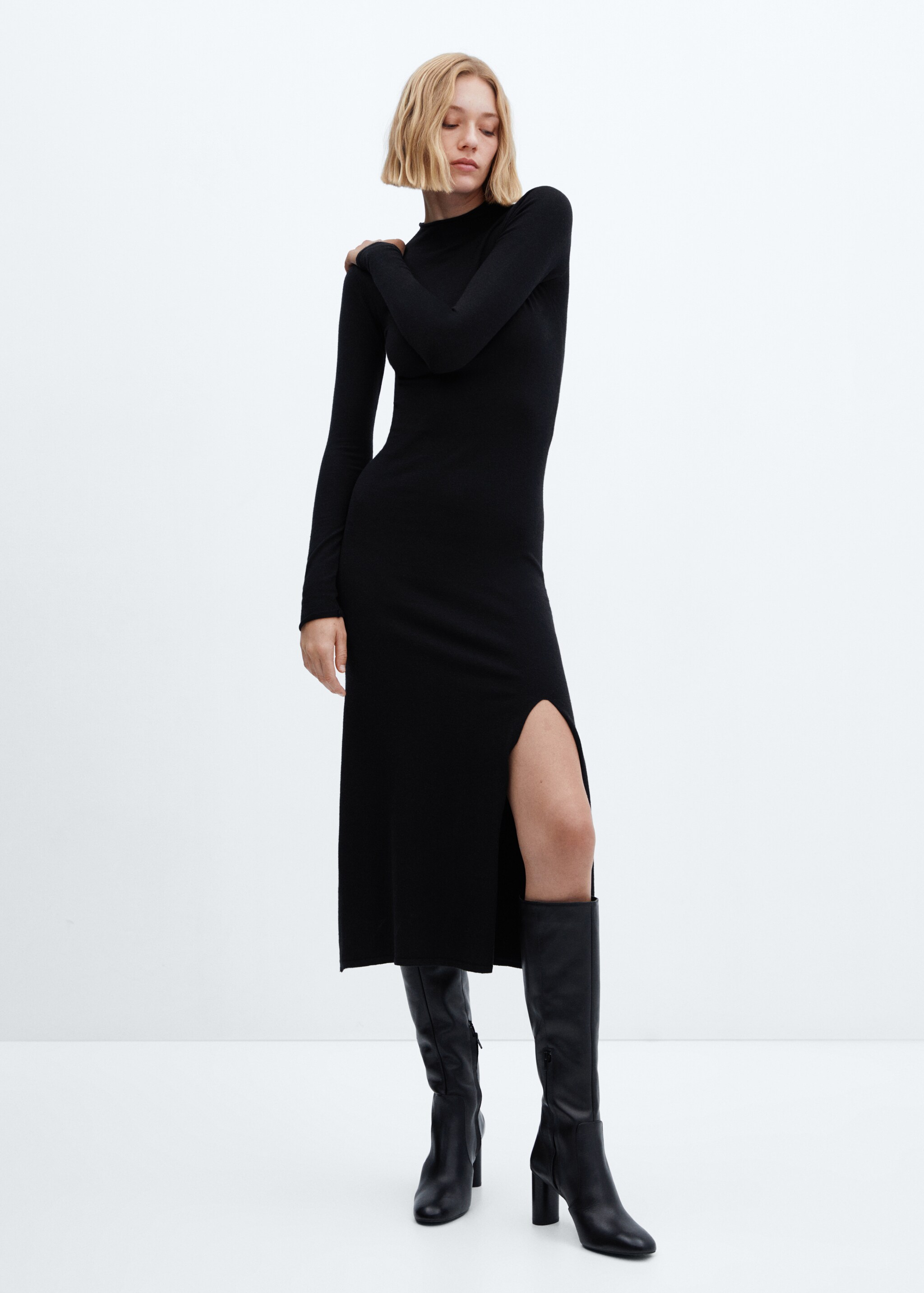 Knitted dress with side slit  - General plane