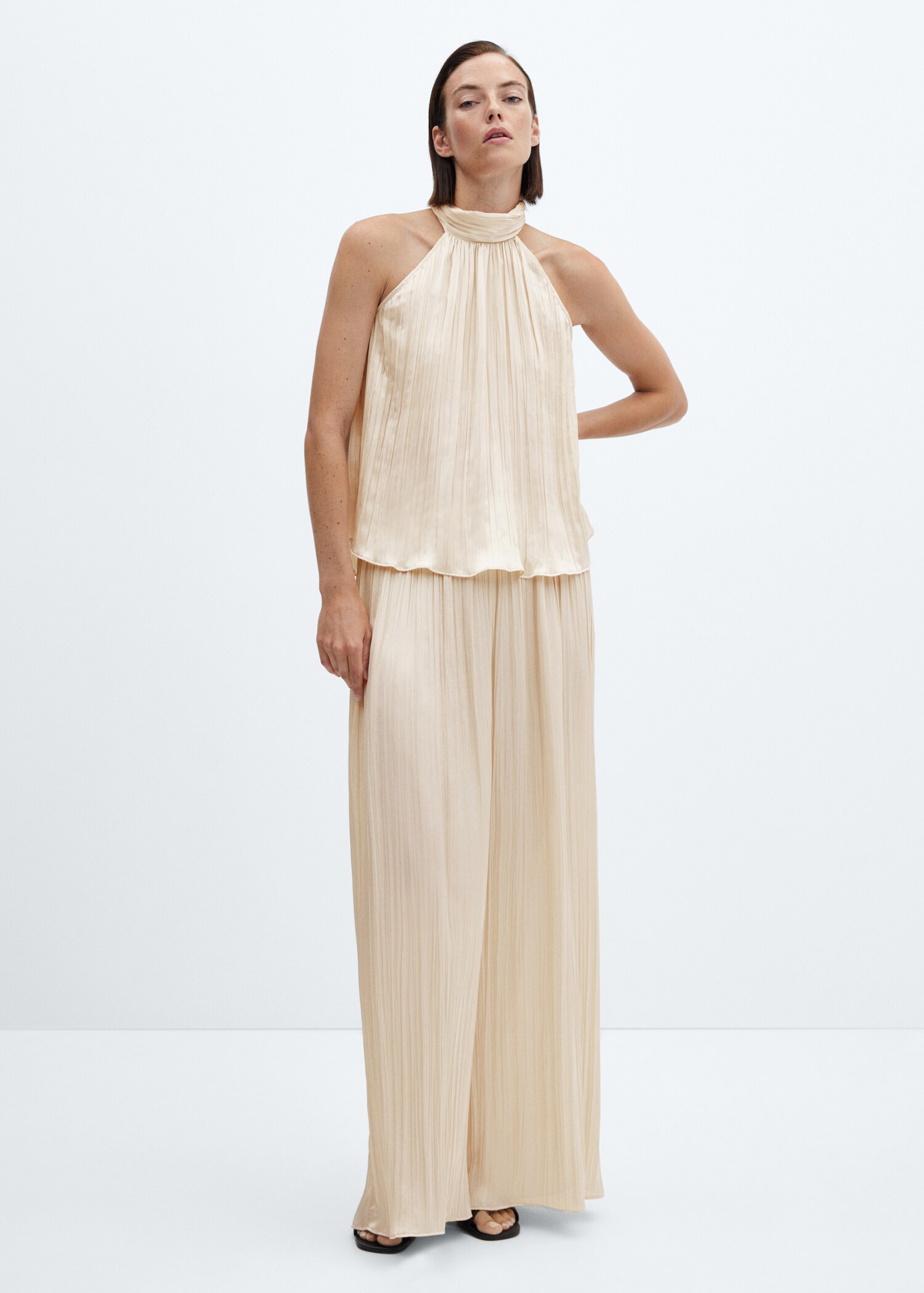 Halter-neck pleated top - General plane