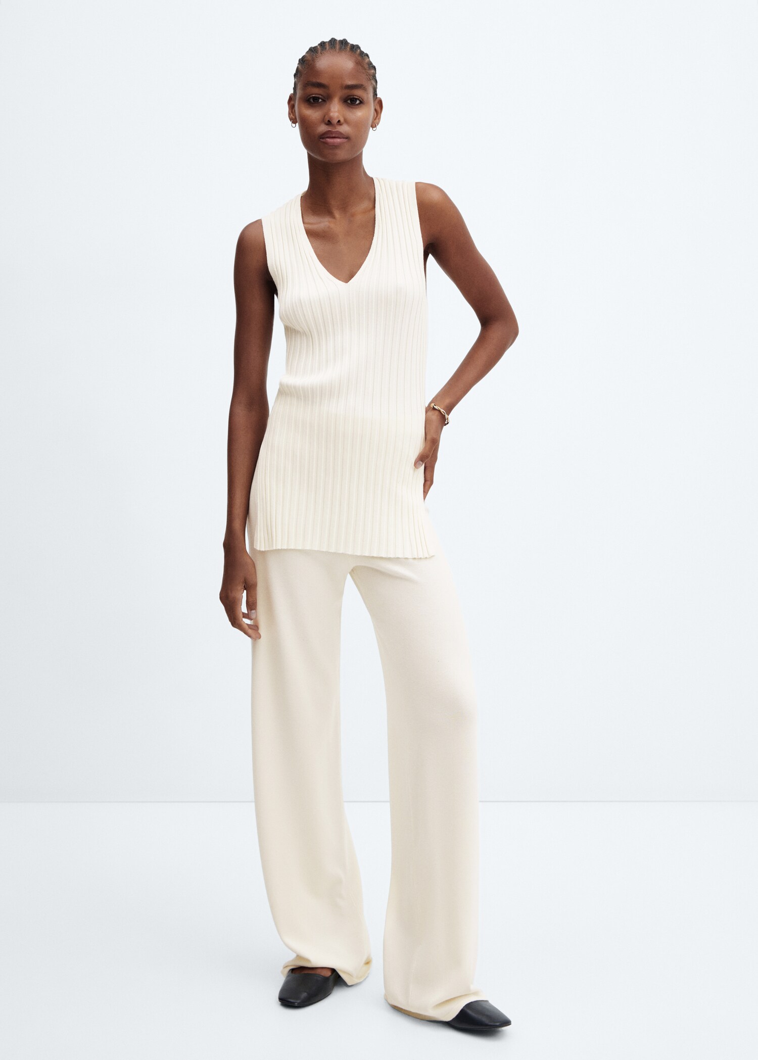 Ribbed V-neck top - General plane