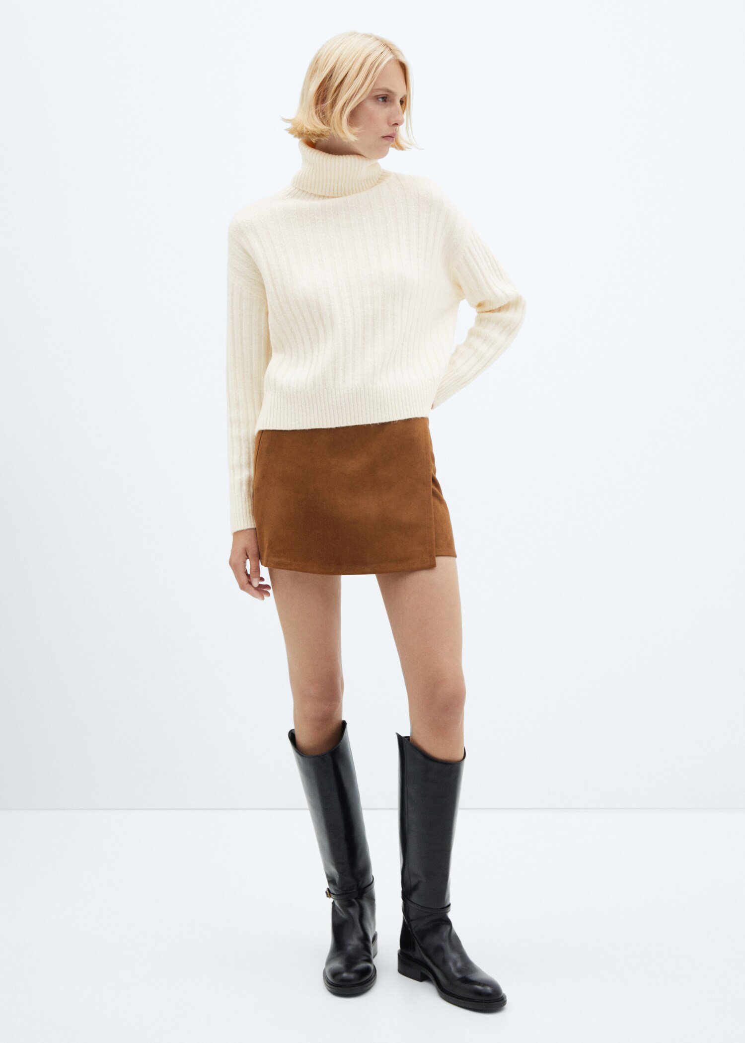 Rolled neck cable sweater - General plane