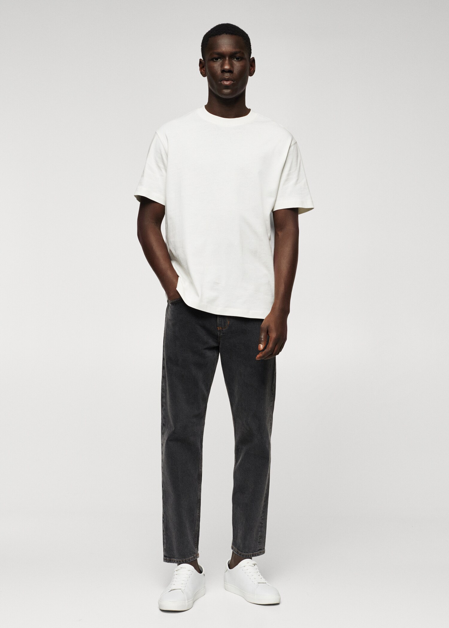 Basic 100% cotton relaxed-fit t-shirt - General plane